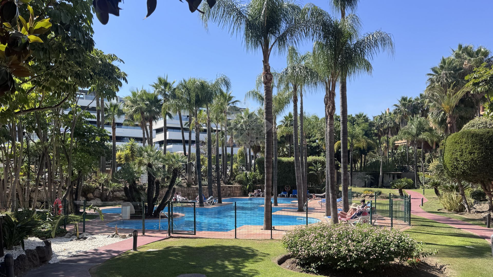 Atico Duplex en El Campanario, Estepona