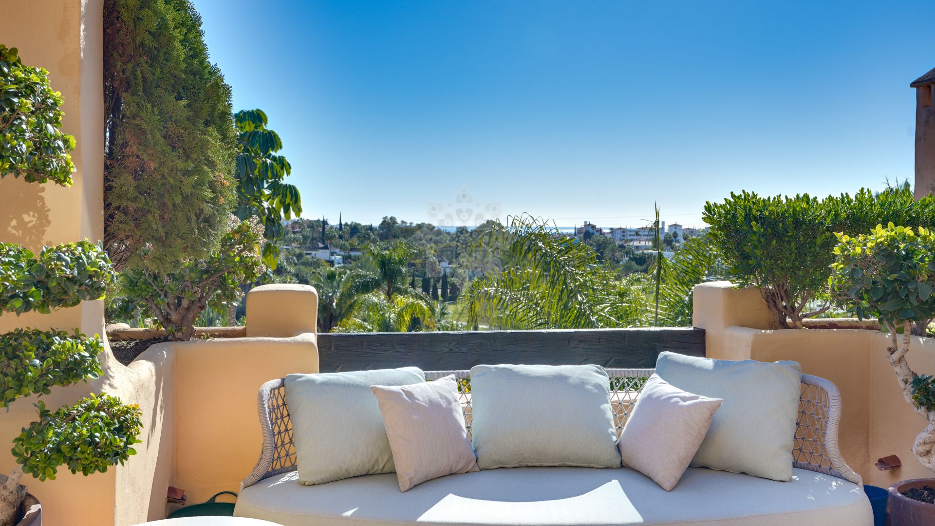 Atico Duplex en El Campanario, Estepona