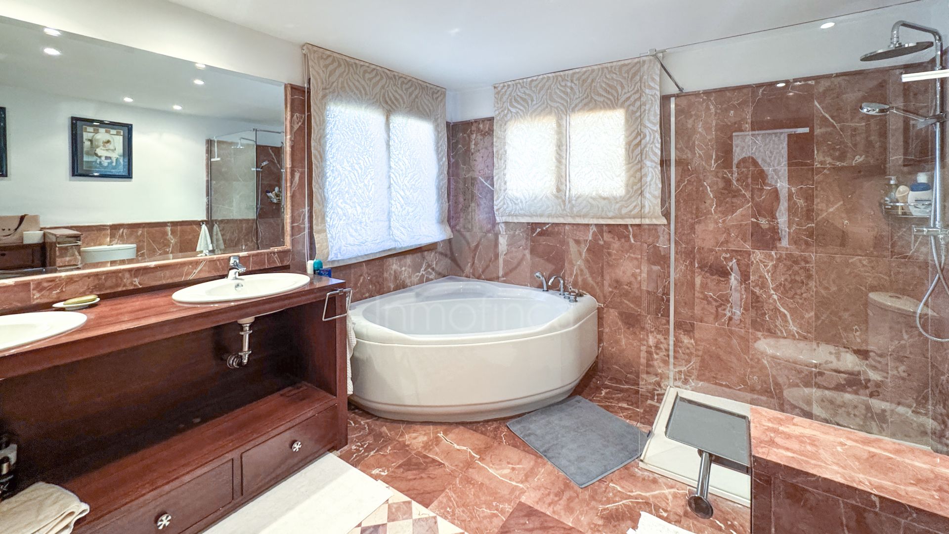 Duplex Penthouse in El Campanario, Estepona