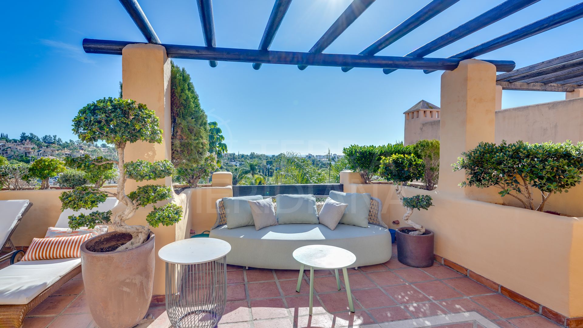 Duplex Penthouse in El Campanario, Estepona