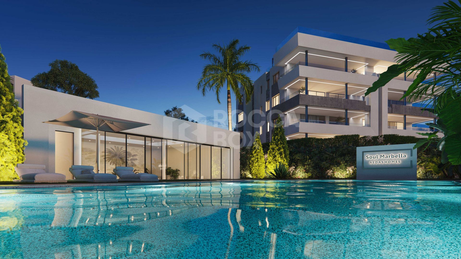 Contemporary penthouse with terrace and solarium both with panoramic views of the Mediterranean Sea in top location