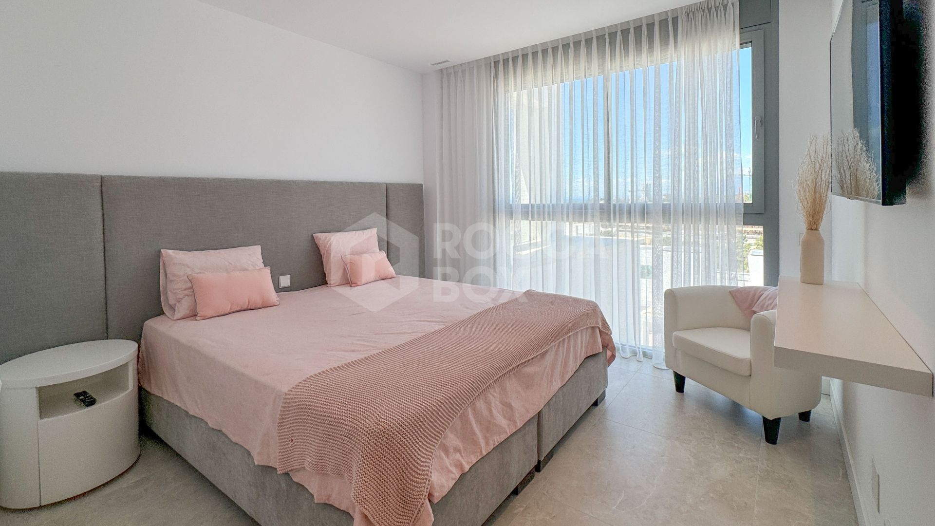 Contemporary penthouse with terrace and solarium both with panoramic views of the Mediterranean Sea in top location