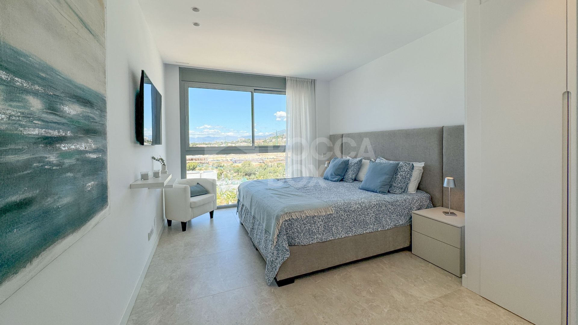 Contemporary penthouse with terrace and solarium both with panoramic views of the Mediterranean Sea in top location