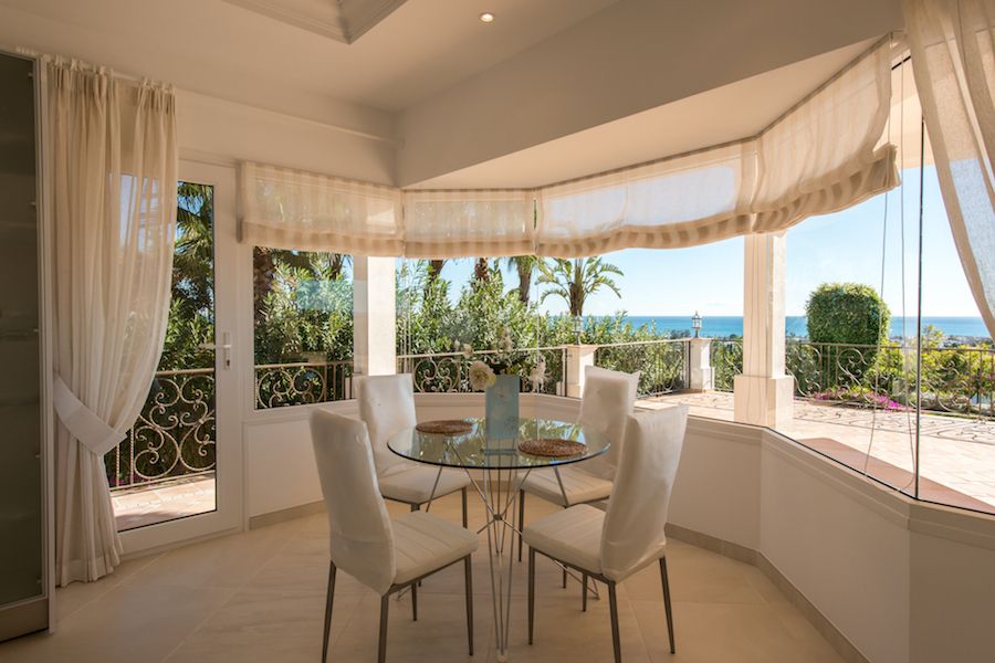 Villa  in New Golden Mile, Estepona East, Estepona