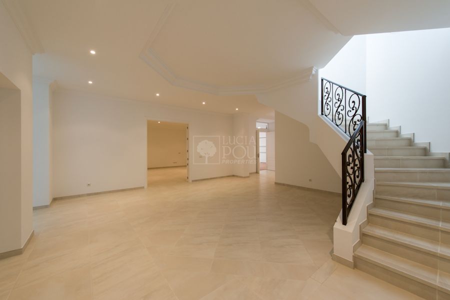 Villa  in New Golden Mile, Estepona East, Estepona