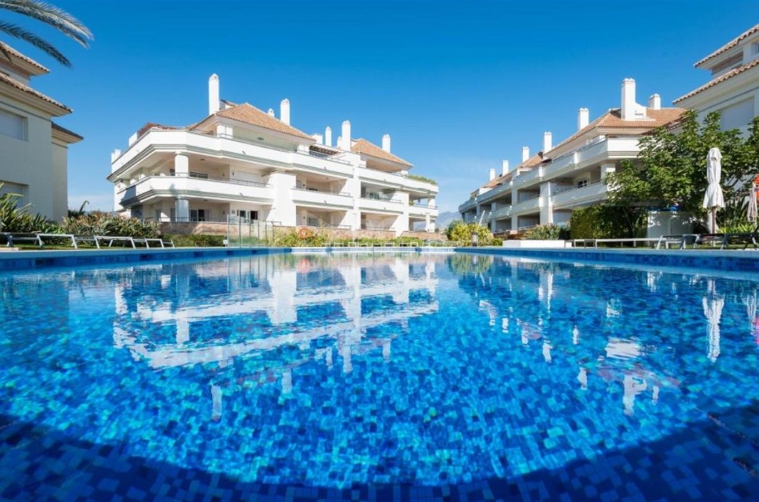 Apartment for sale in New Golden Mile, Estepona East