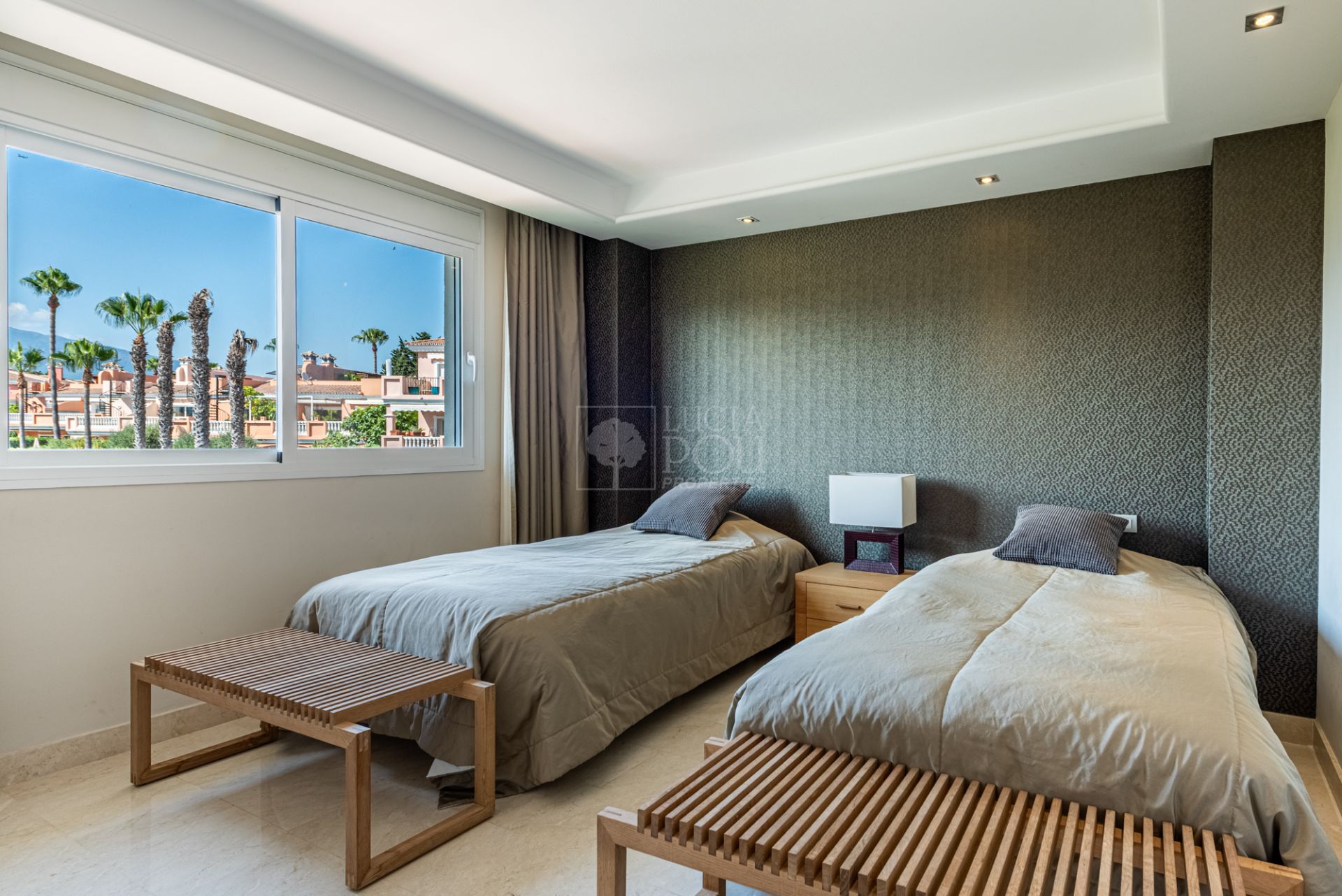 Apartamento  en New Golden Mile, Estepona Este, Estepona