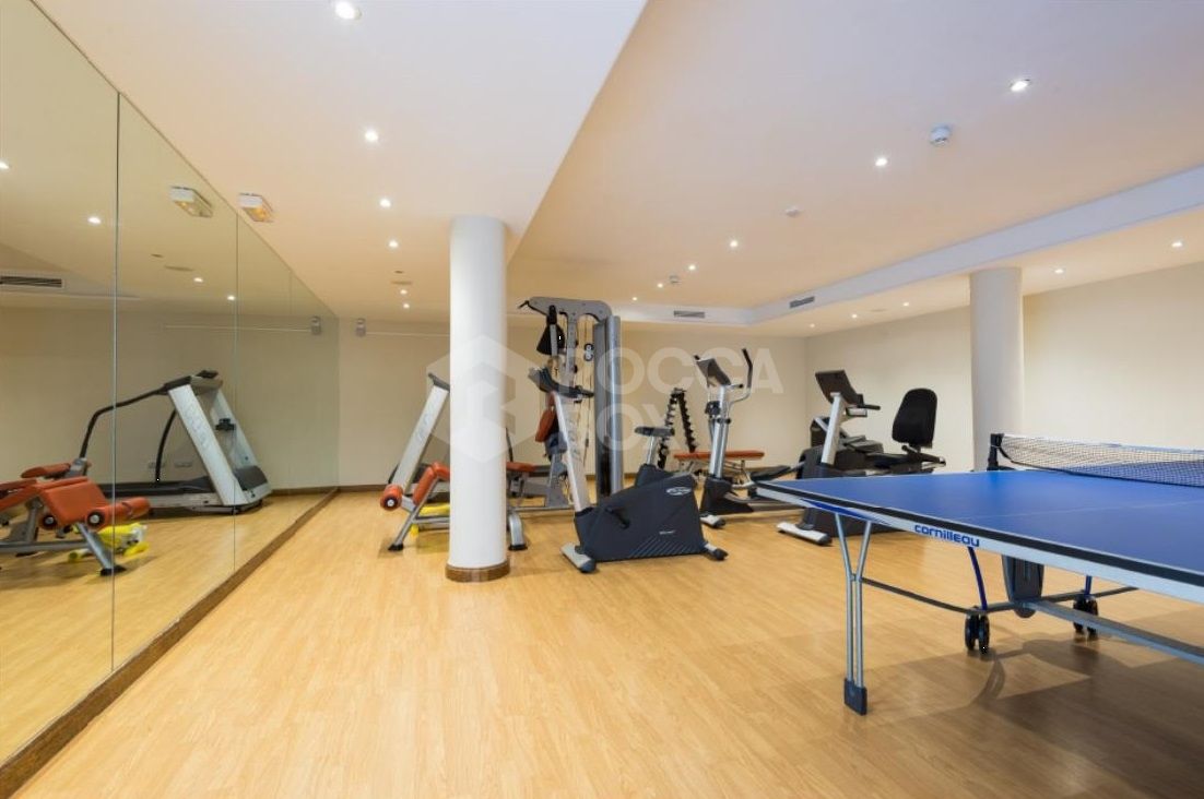 Apartment for sale in New Golden Mile, Estepona East