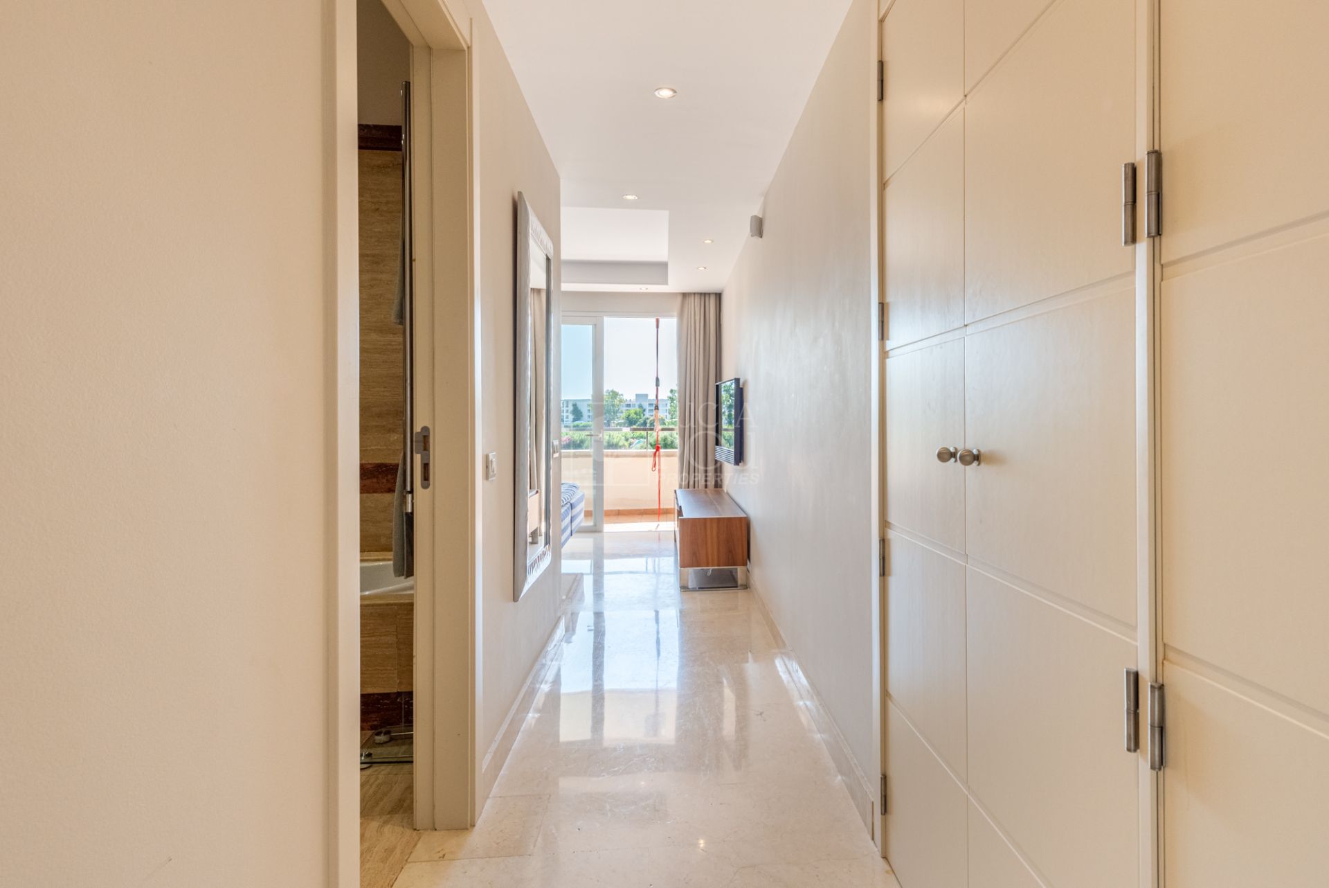 Apartamento  en New Golden Mile, Estepona Este, Estepona