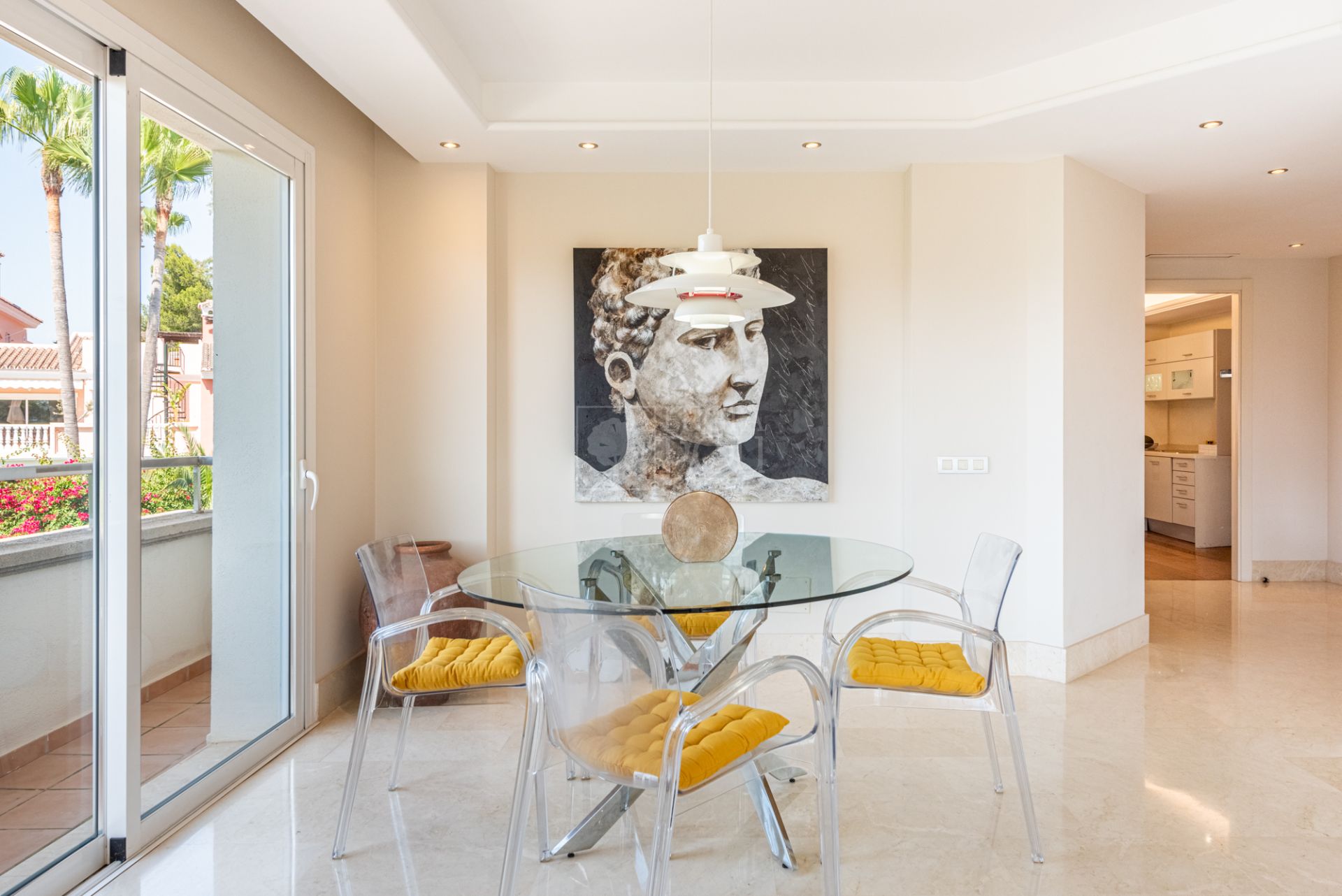 Apartamento  en New Golden Mile, Estepona Este, Estepona