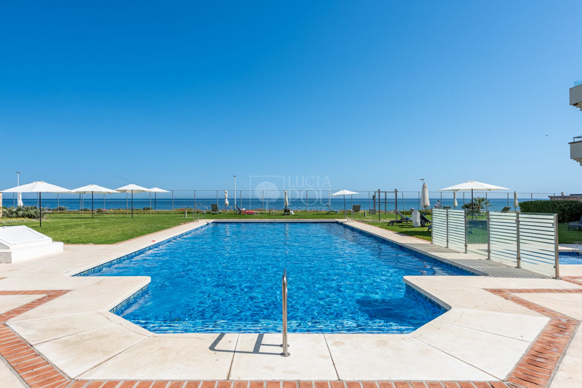 Apartamento  en New Golden Mile, Estepona Este, Estepona