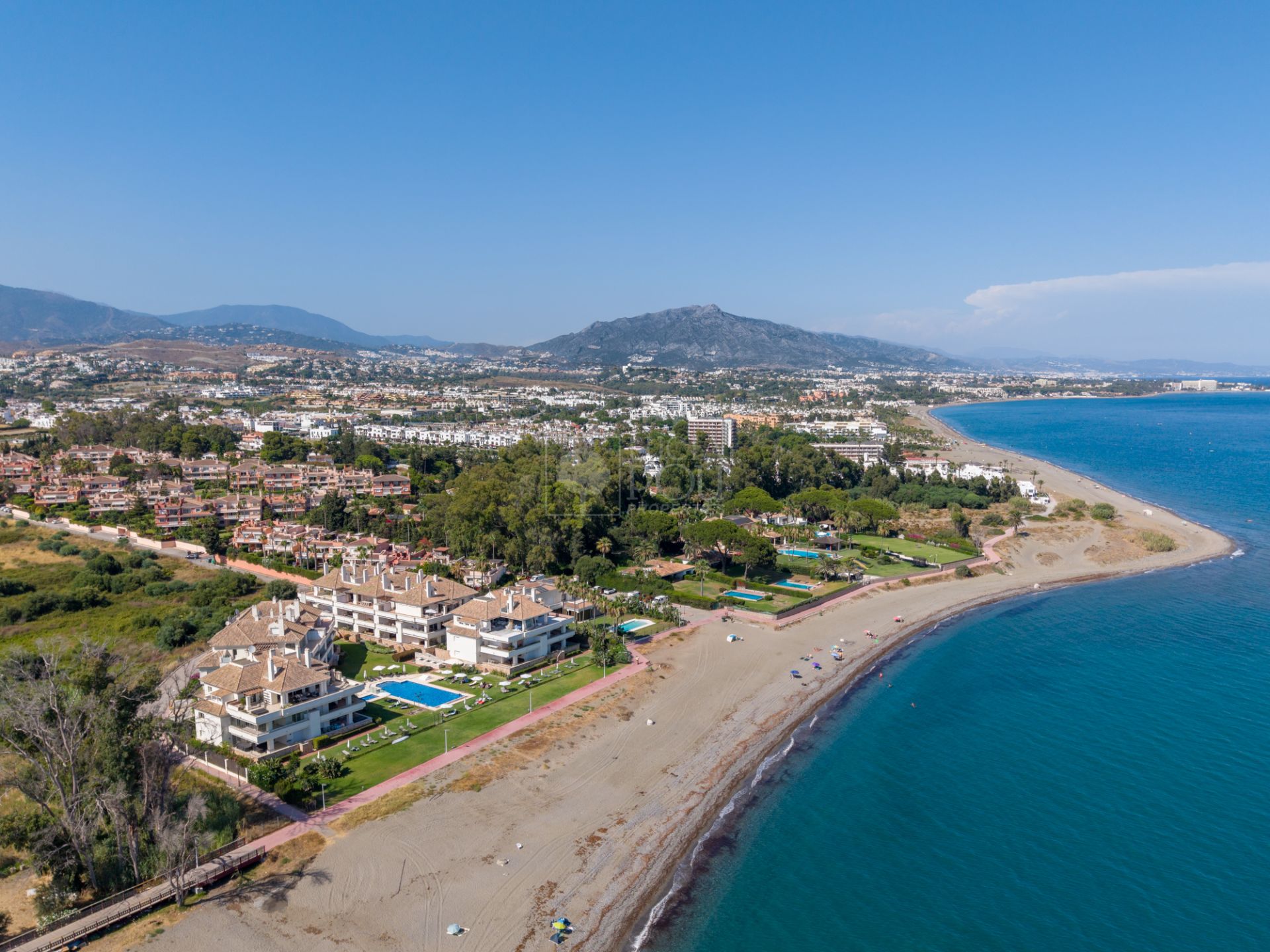 Apartamento  en New Golden Mile, Estepona Este, Estepona