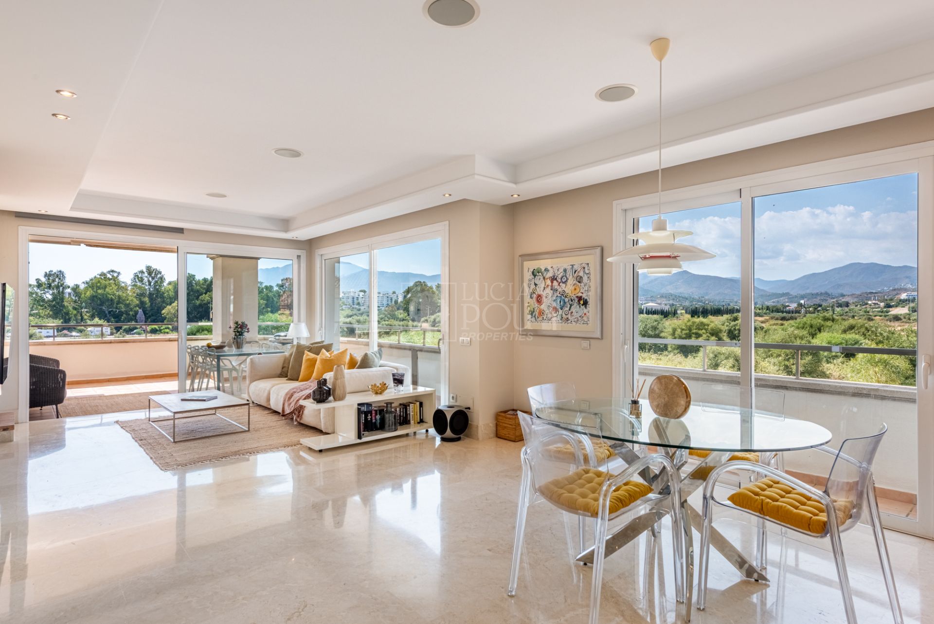 Apartamento  en New Golden Mile, Estepona Este, Estepona