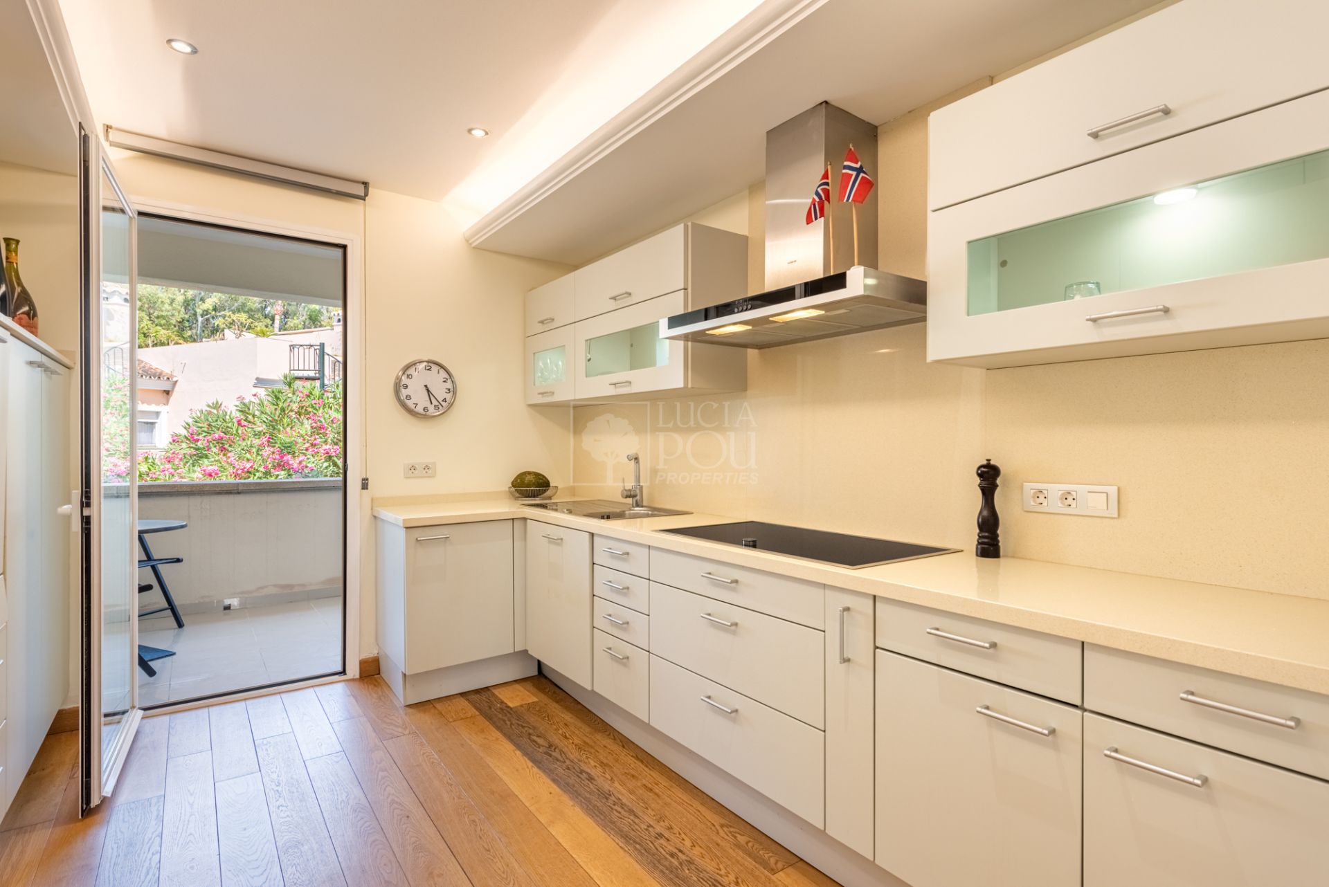 Apartamento  en New Golden Mile, Estepona Este, Estepona