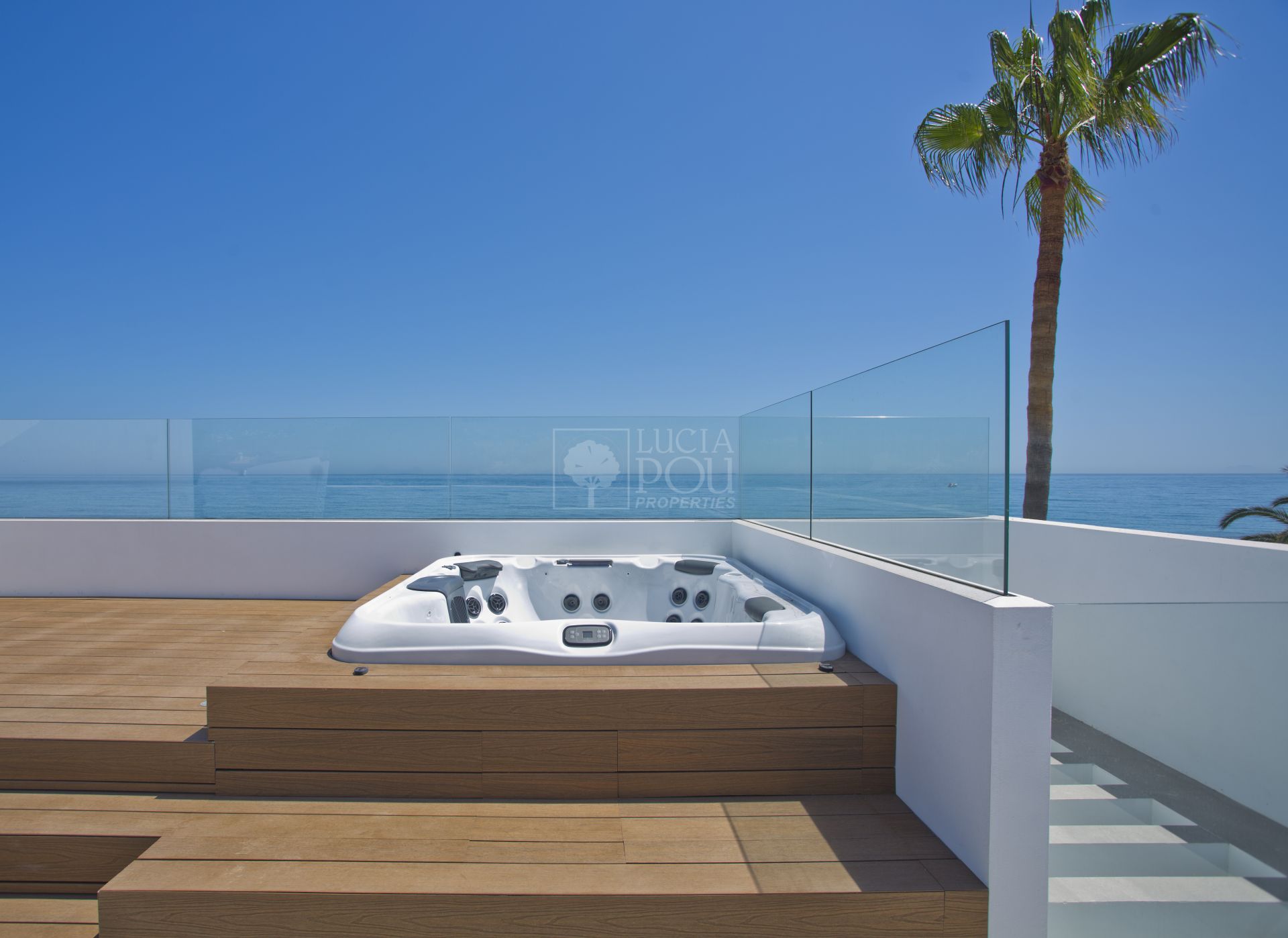 Villa  in New Golden Mile, Estepona East, Estepona