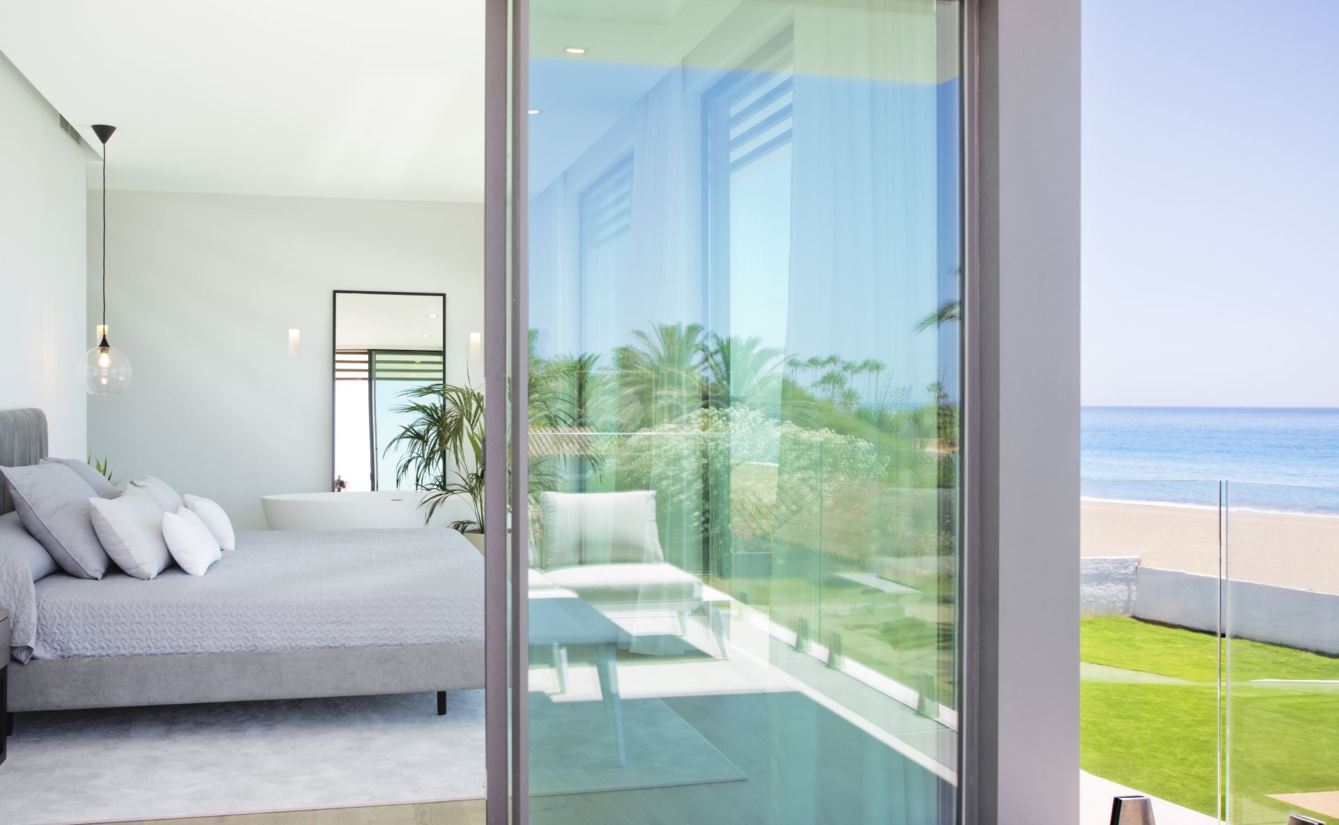 Villa  in New Golden Mile, Estepona East, Estepona