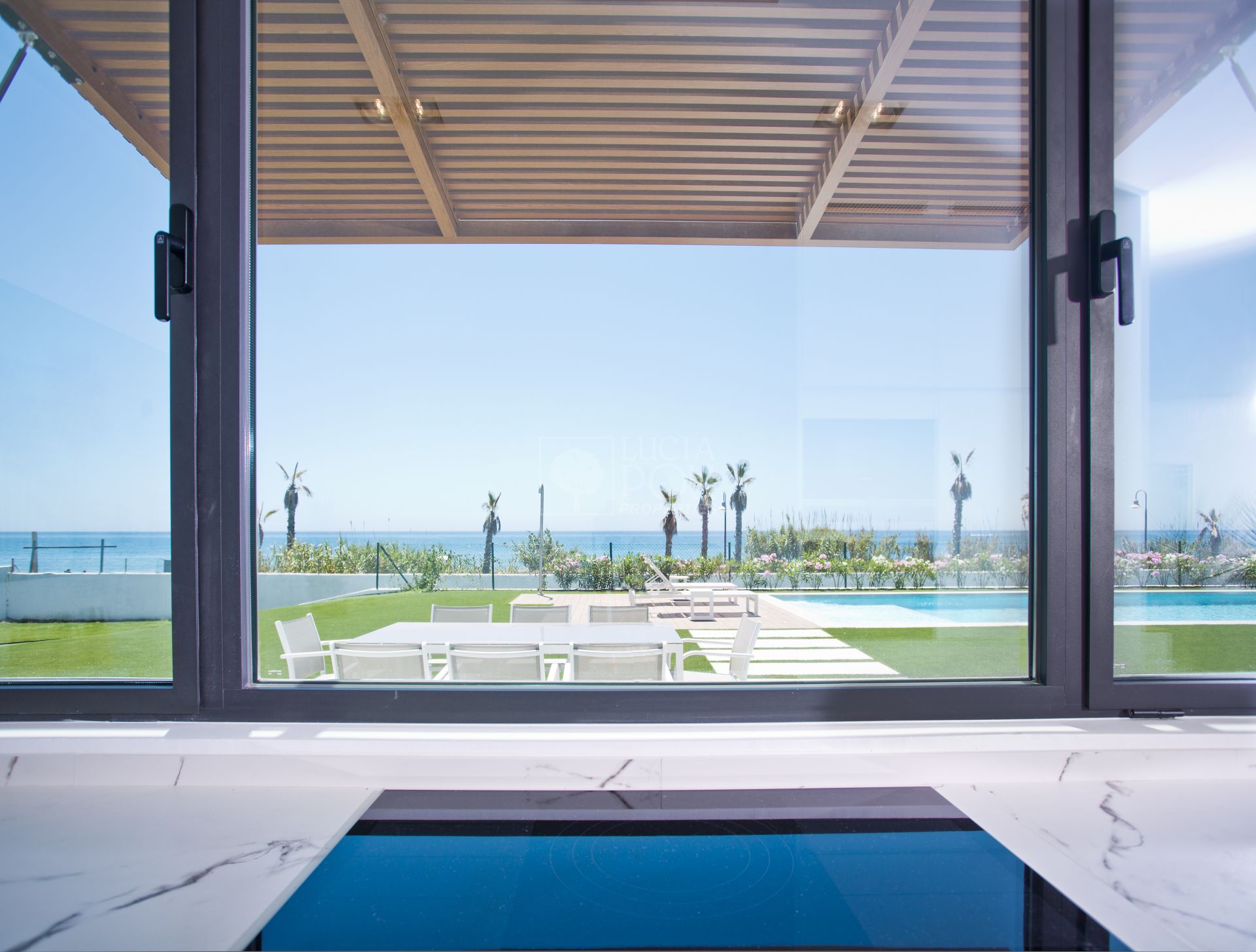 Villa  in New Golden Mile, Estepona East, Estepona