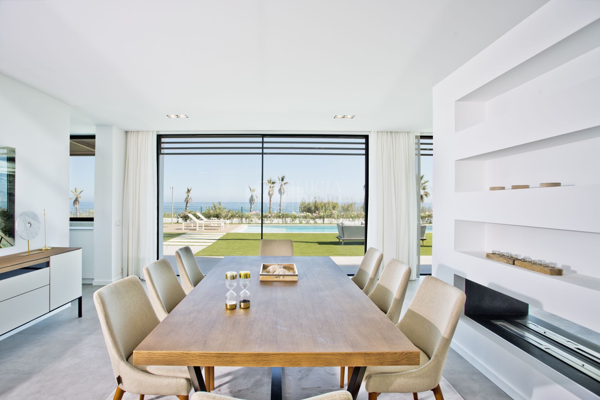 Villa  in New Golden Mile, Estepona East, Estepona
