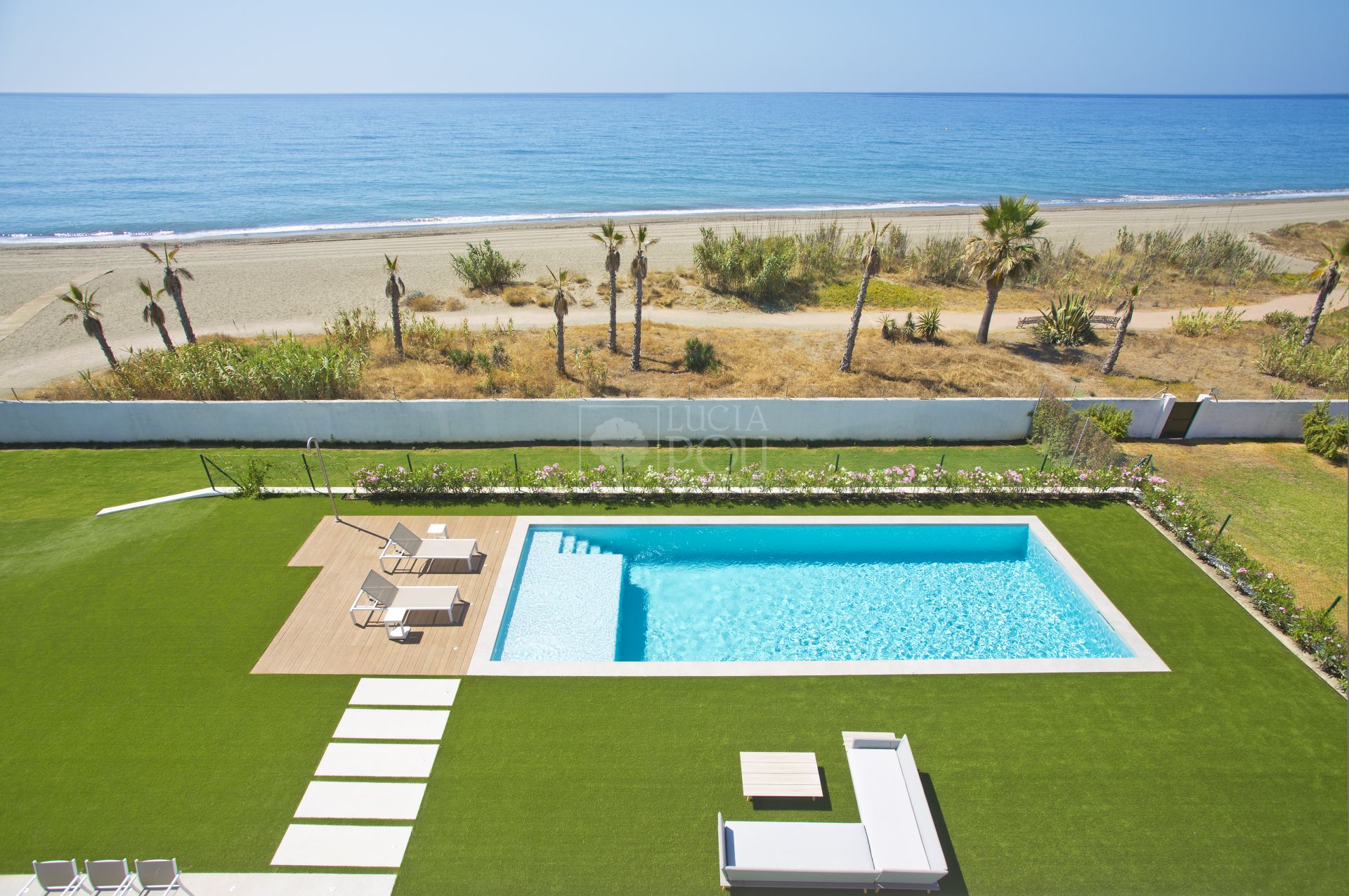 Villa  in New Golden Mile, Estepona East, Estepona