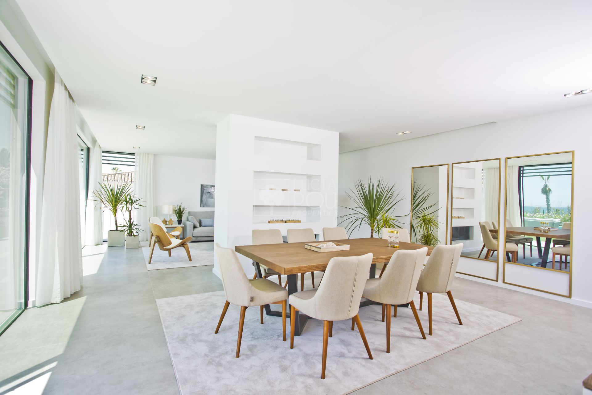 Villa  in New Golden Mile, Estepona East, Estepona
