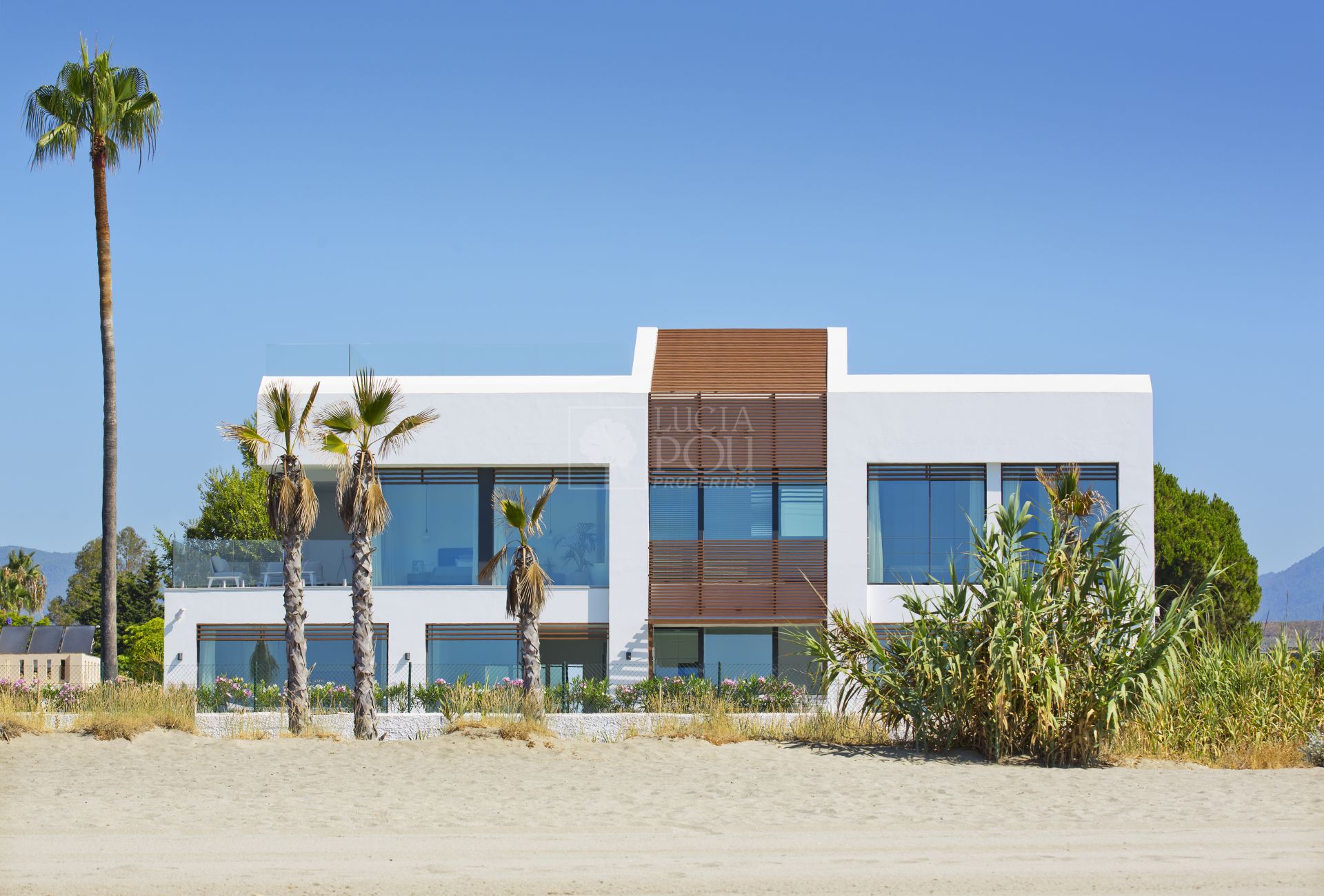 Villa  in New Golden Mile, Estepona East, Estepona