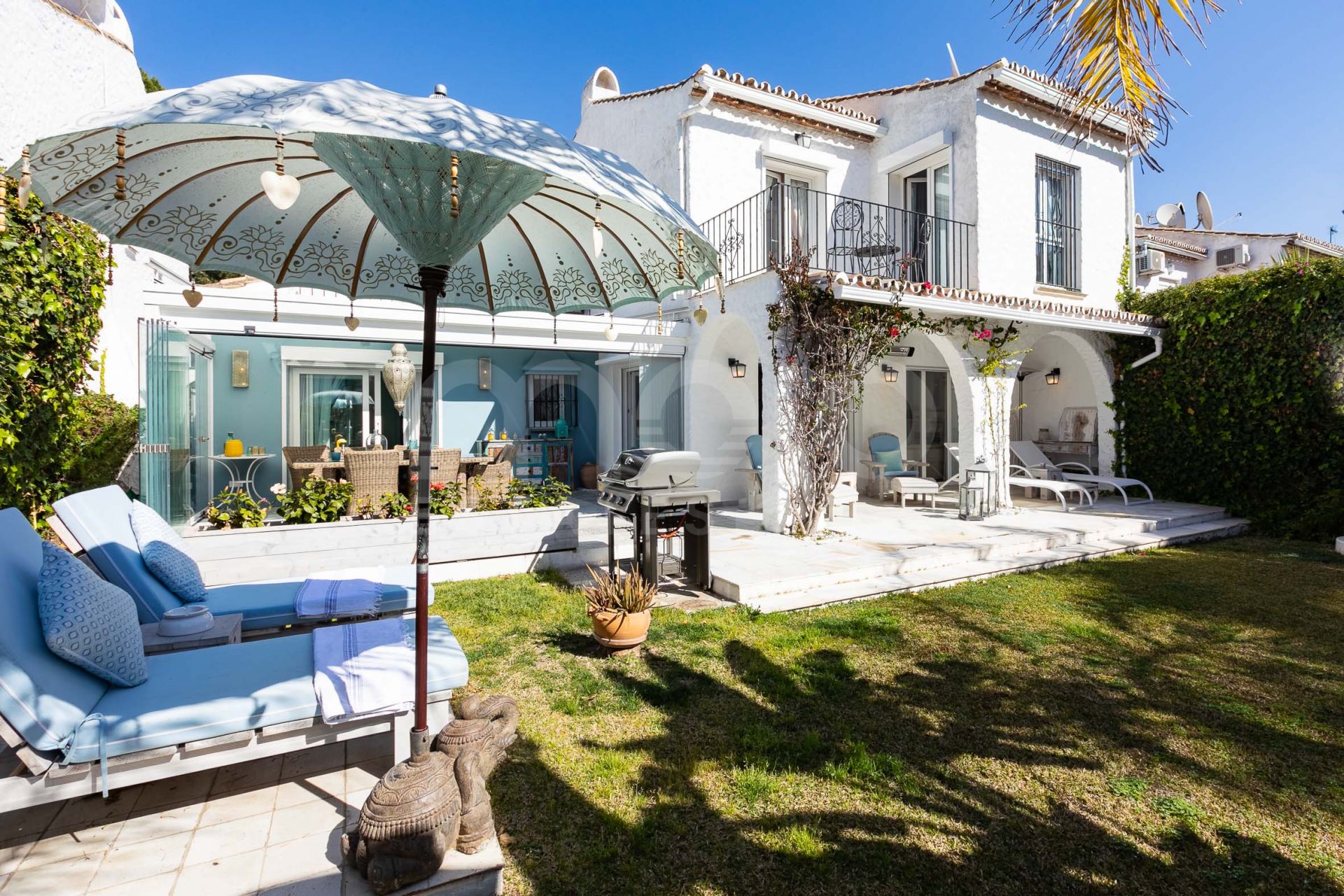Villa à vendre dans Benamara, Estepona