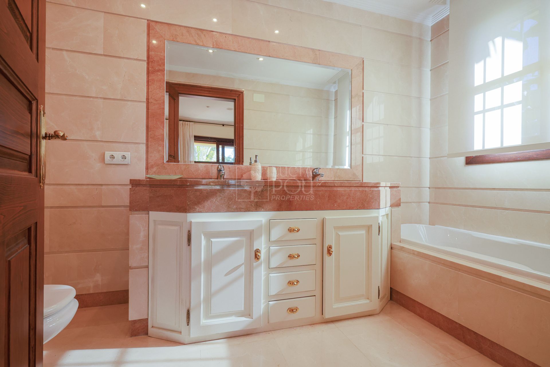 Villa  en Ctra. De Ronda, Benahavis