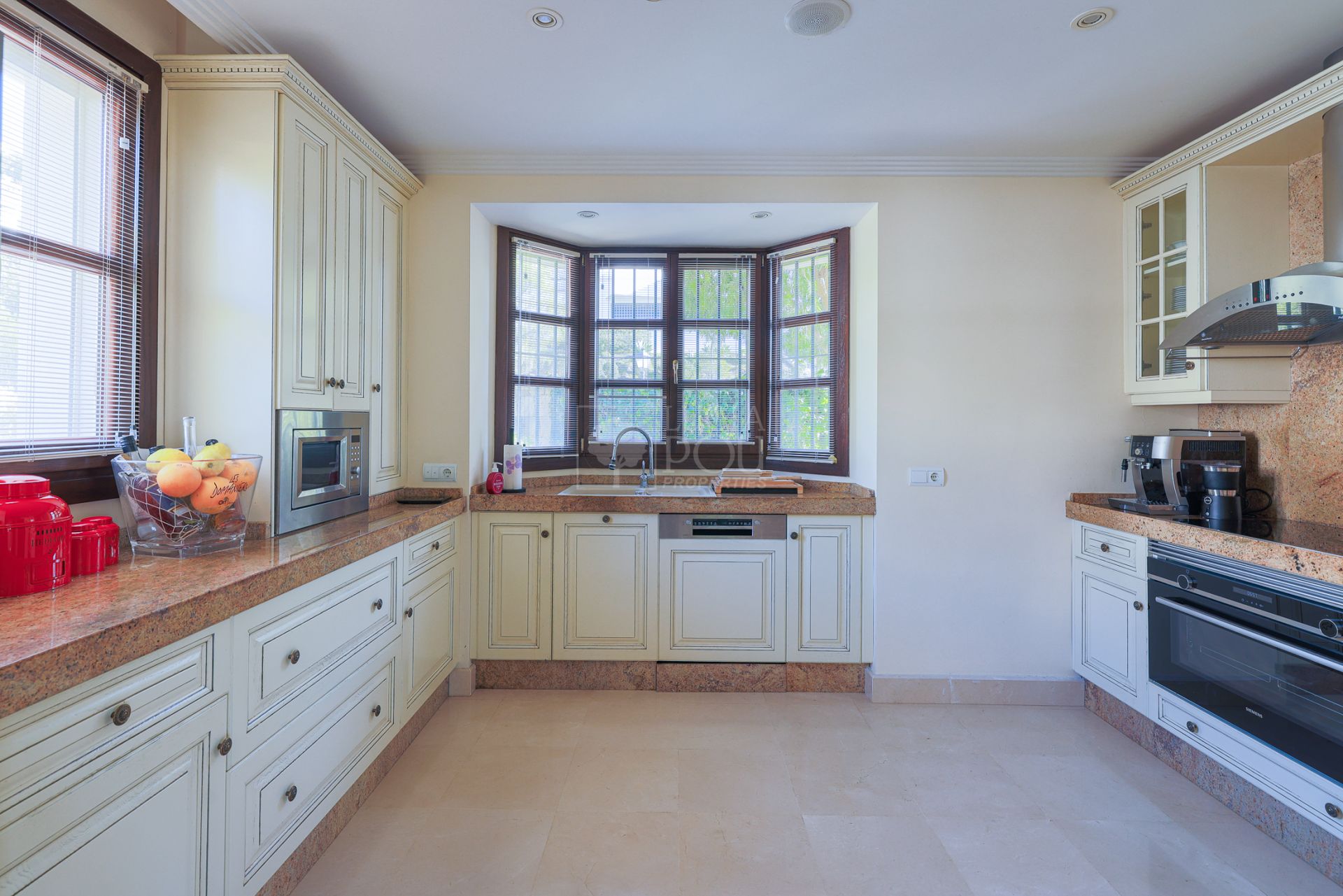 Villa  en Ctra. De Ronda, Benahavis