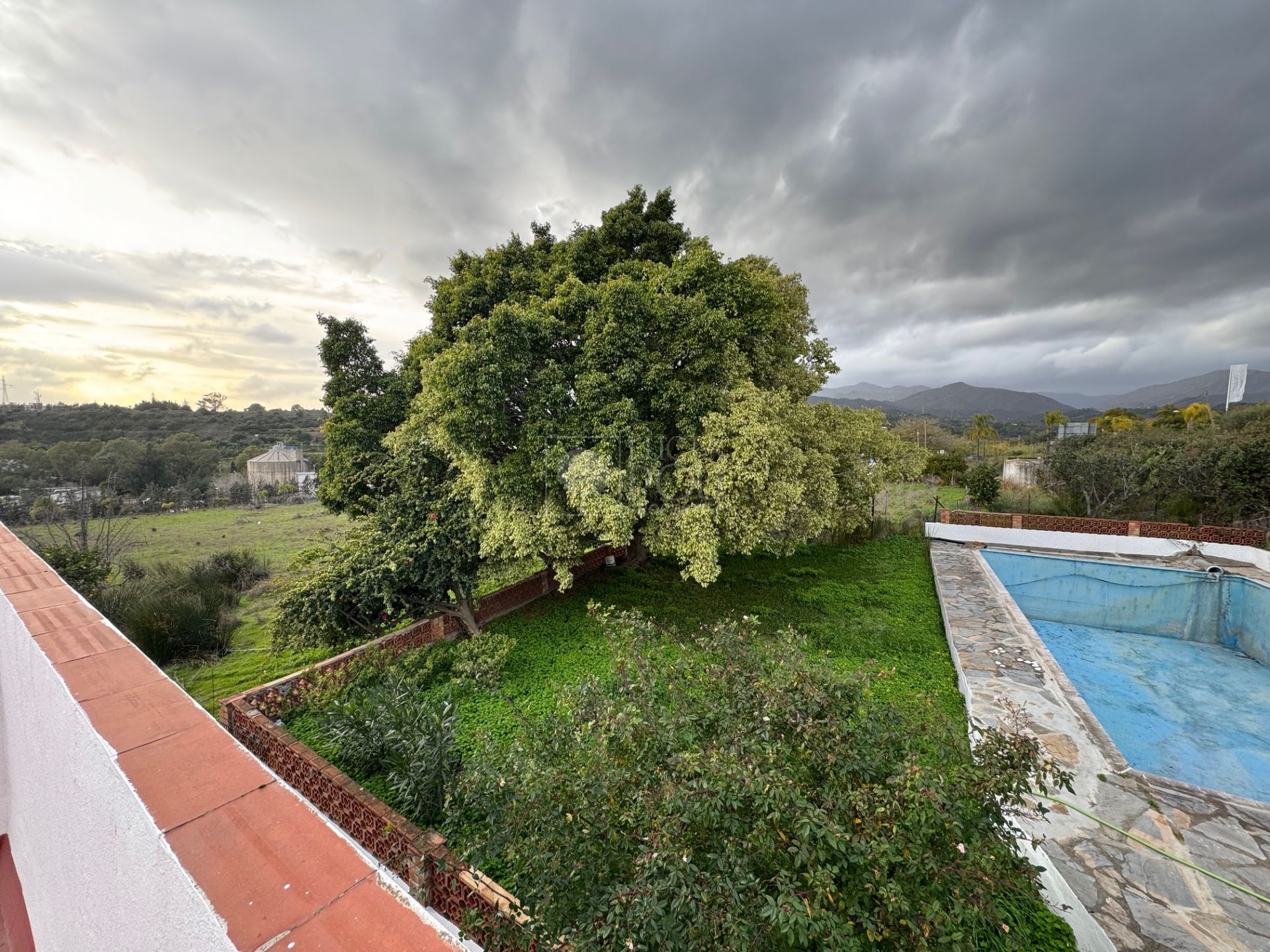 Finca  en New Golden Mile, Estepona Este, Estepona