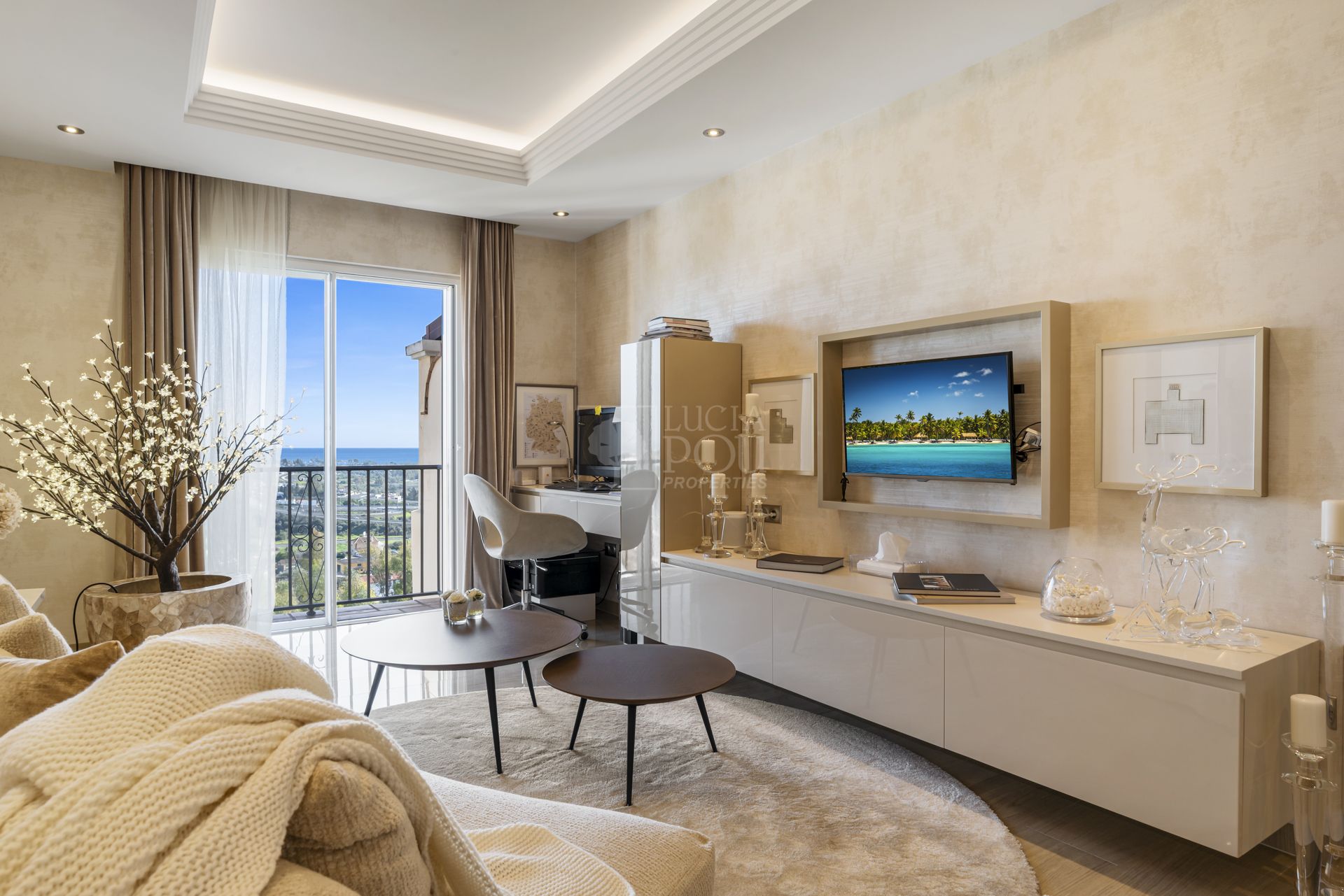 Penthouse  in Ctra. De Ronda, Benahavis