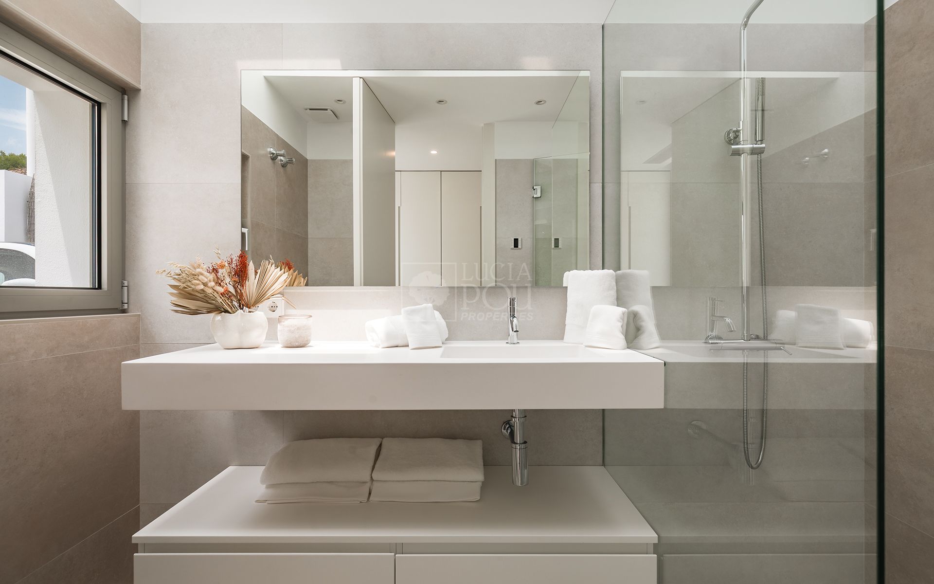 Villa  en New Golden Mile, Estepona Este, Estepona