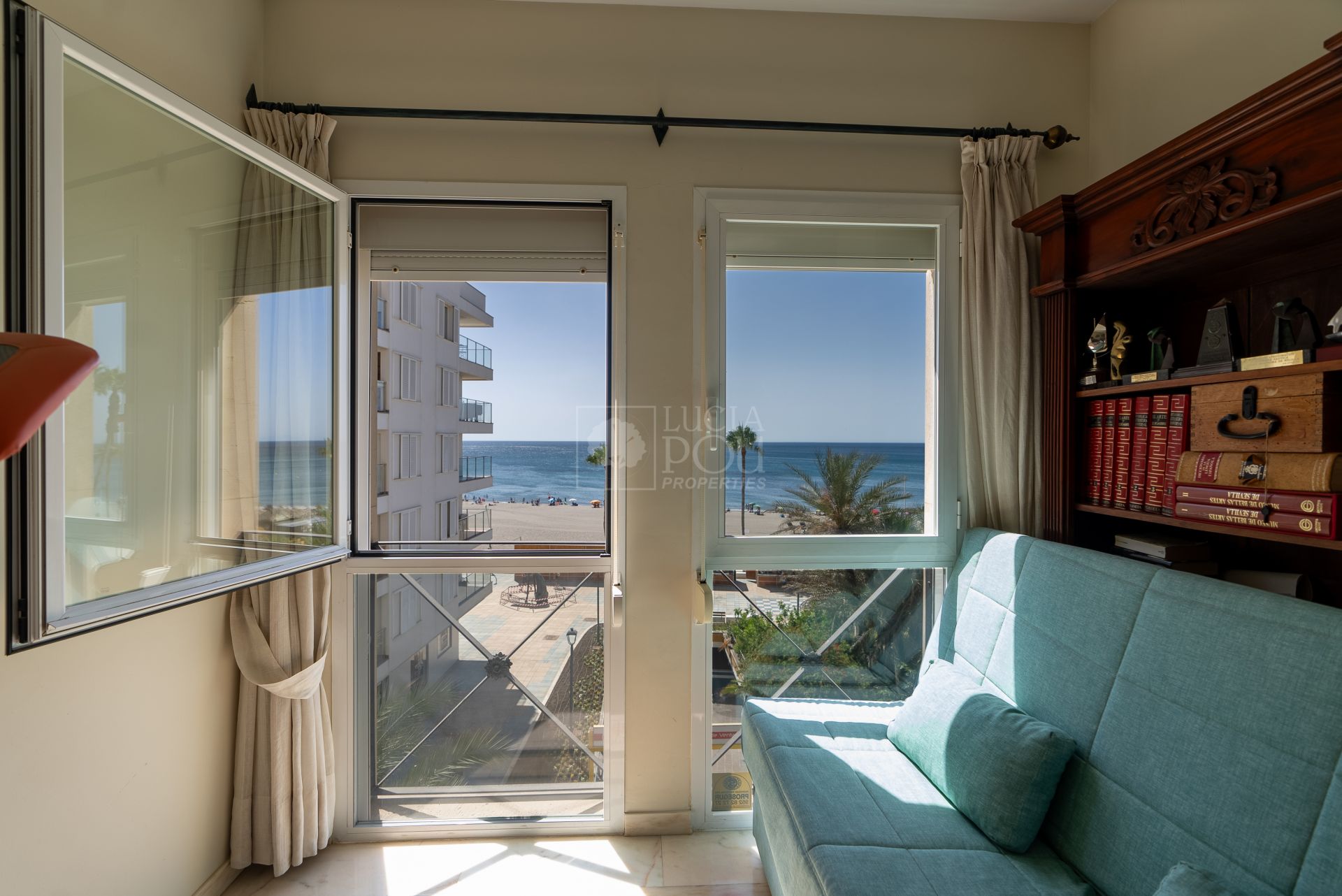 Apartamento  en Estepona