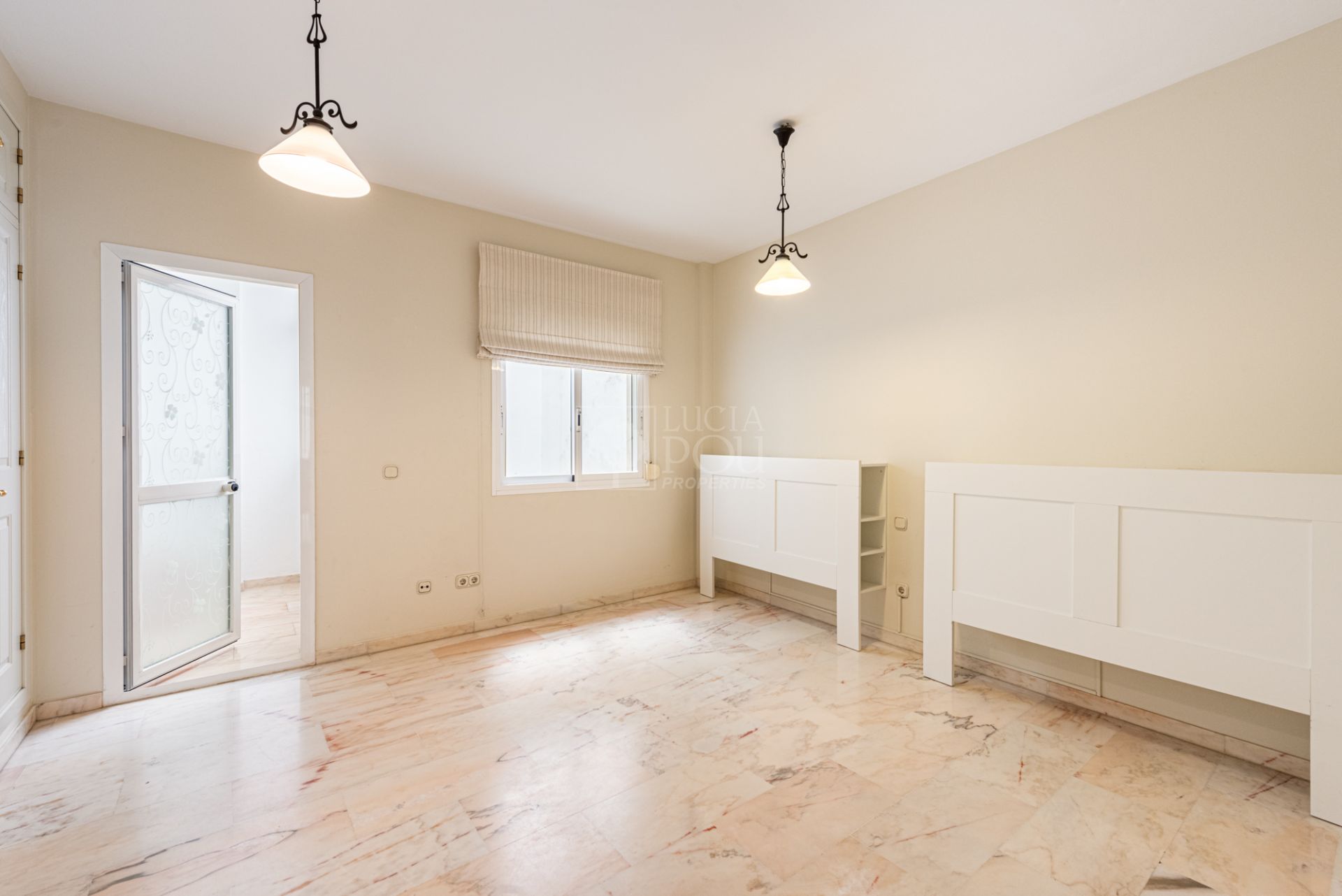 Apartment  in Estepona Town, Estepona