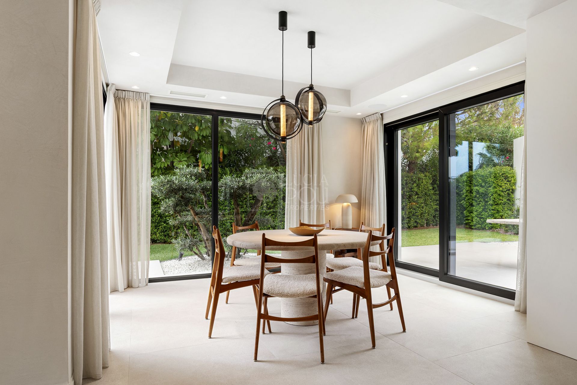 Villa  en New Golden Mile, Estepona Este, Estepona