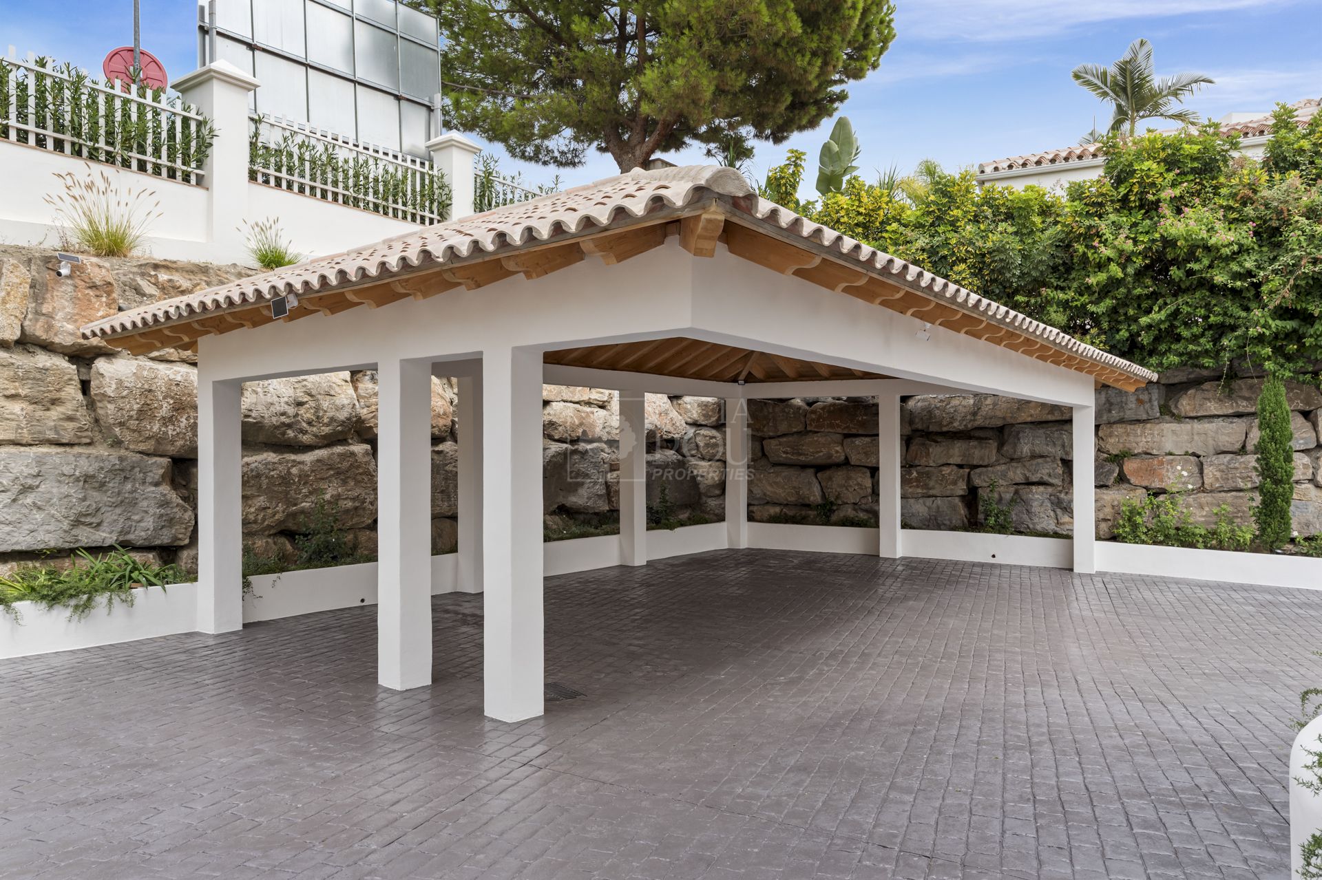 Villa  en New Golden Mile, Estepona Este, Estepona