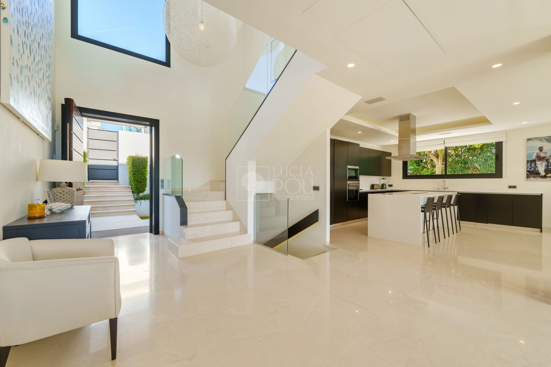 Villa  in Nueva Andalucia, Marbella