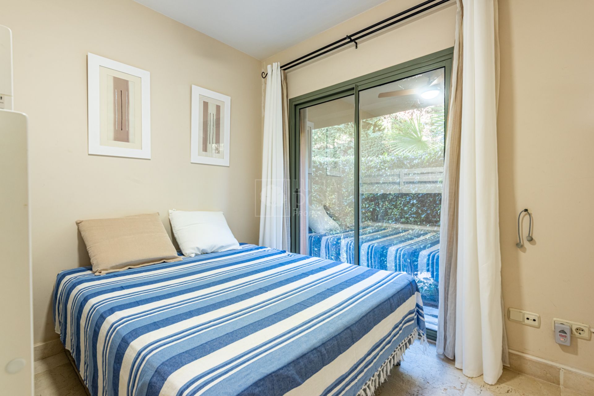 Ground Floor Apartment  in New Golden Mile, Estepona East, Estepona