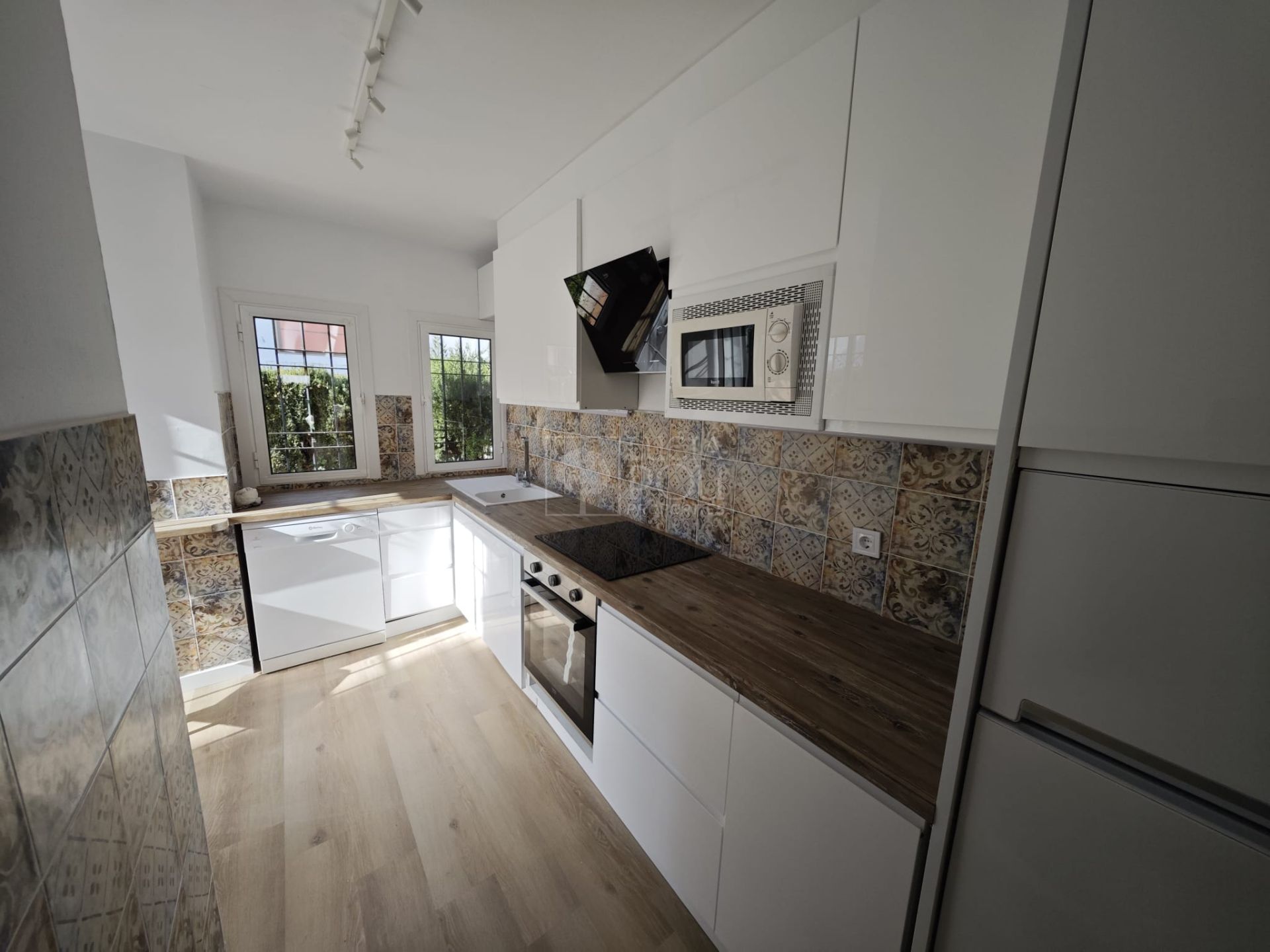 Apartamento Planta Baja  en New Golden Mile, Estepona Este, Estepona