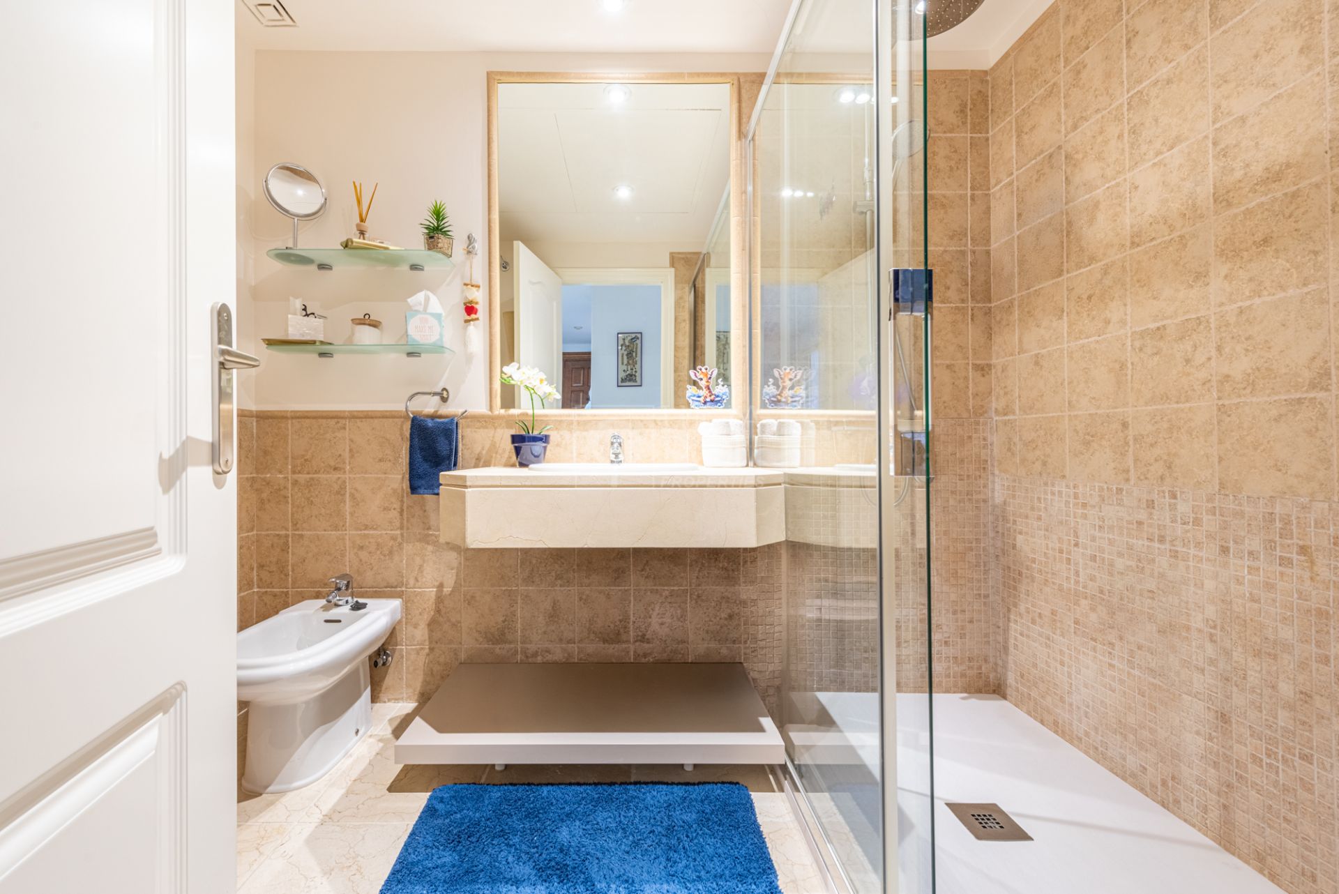 Apartment  in New Golden Mile, Estepona East, Estepona