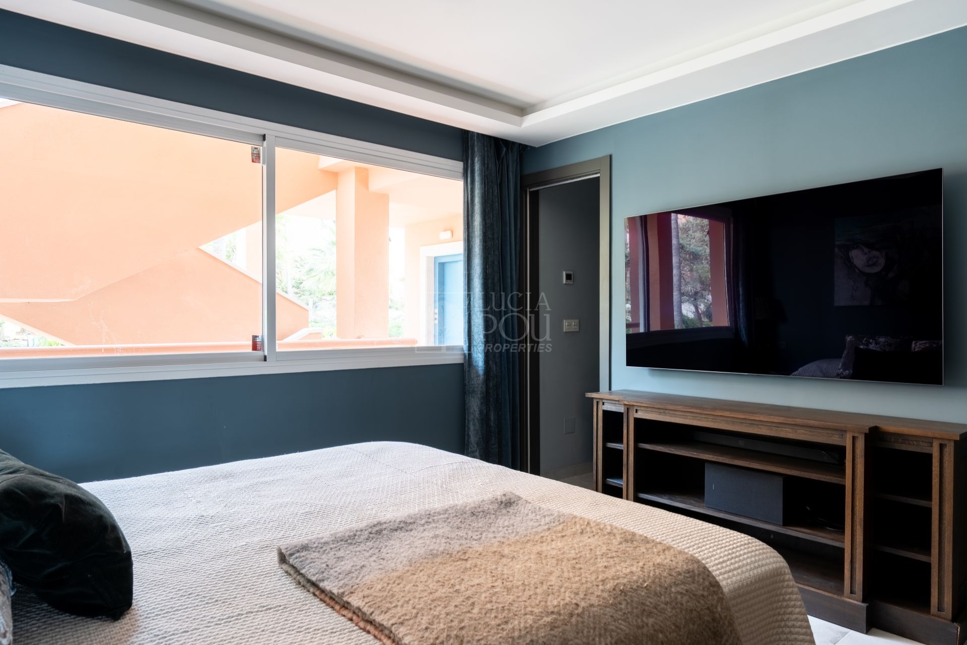 Apartment  in Nueva Andalucia, Marbella