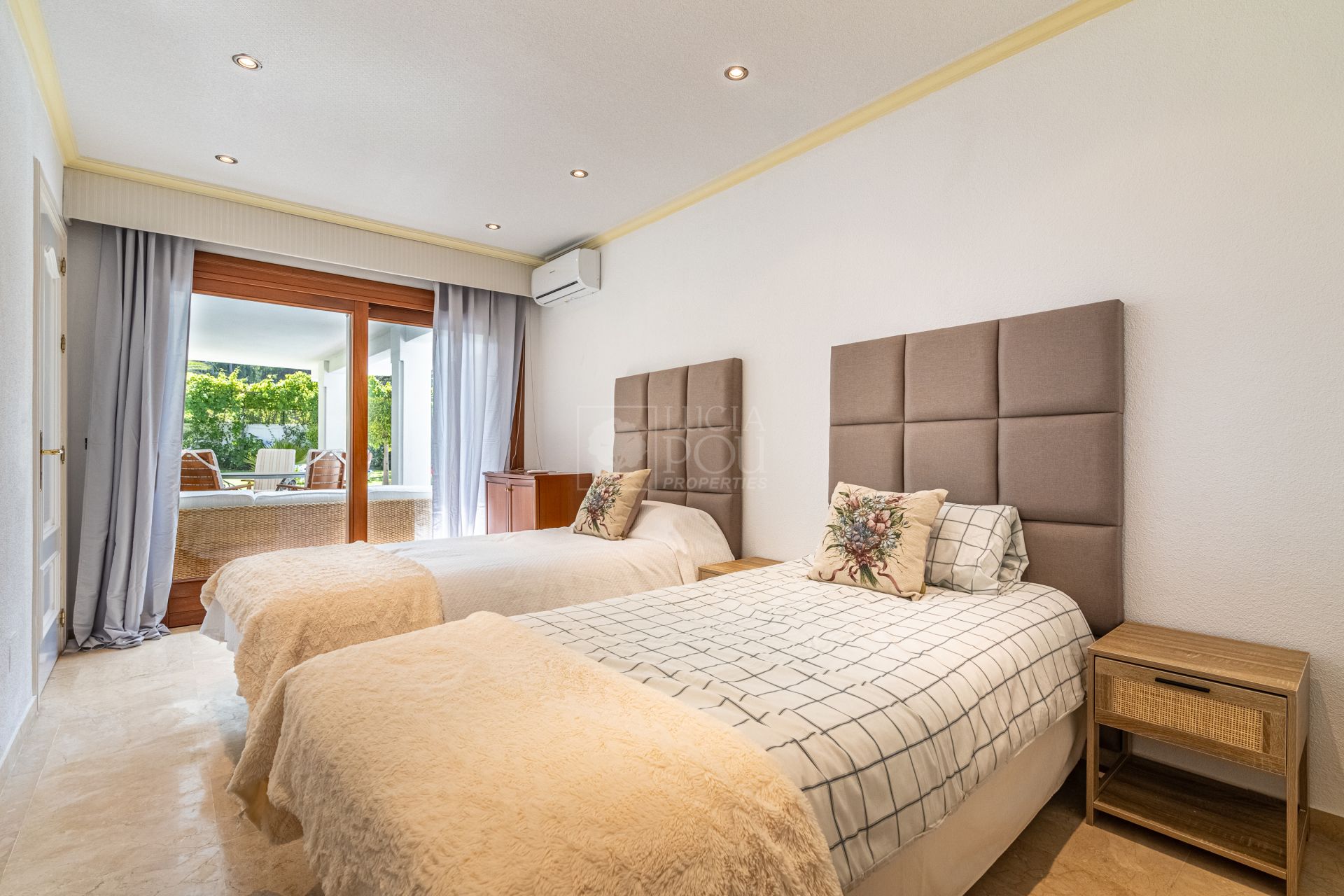 Villa  en New Golden Mile, Estepona Este, Estepona