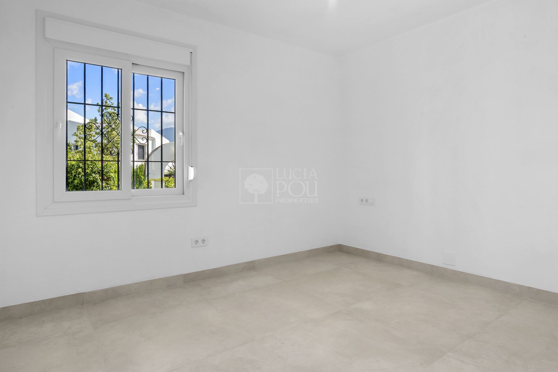 Apartamento Planta Baja  en Nueva Andalucia, Marbella