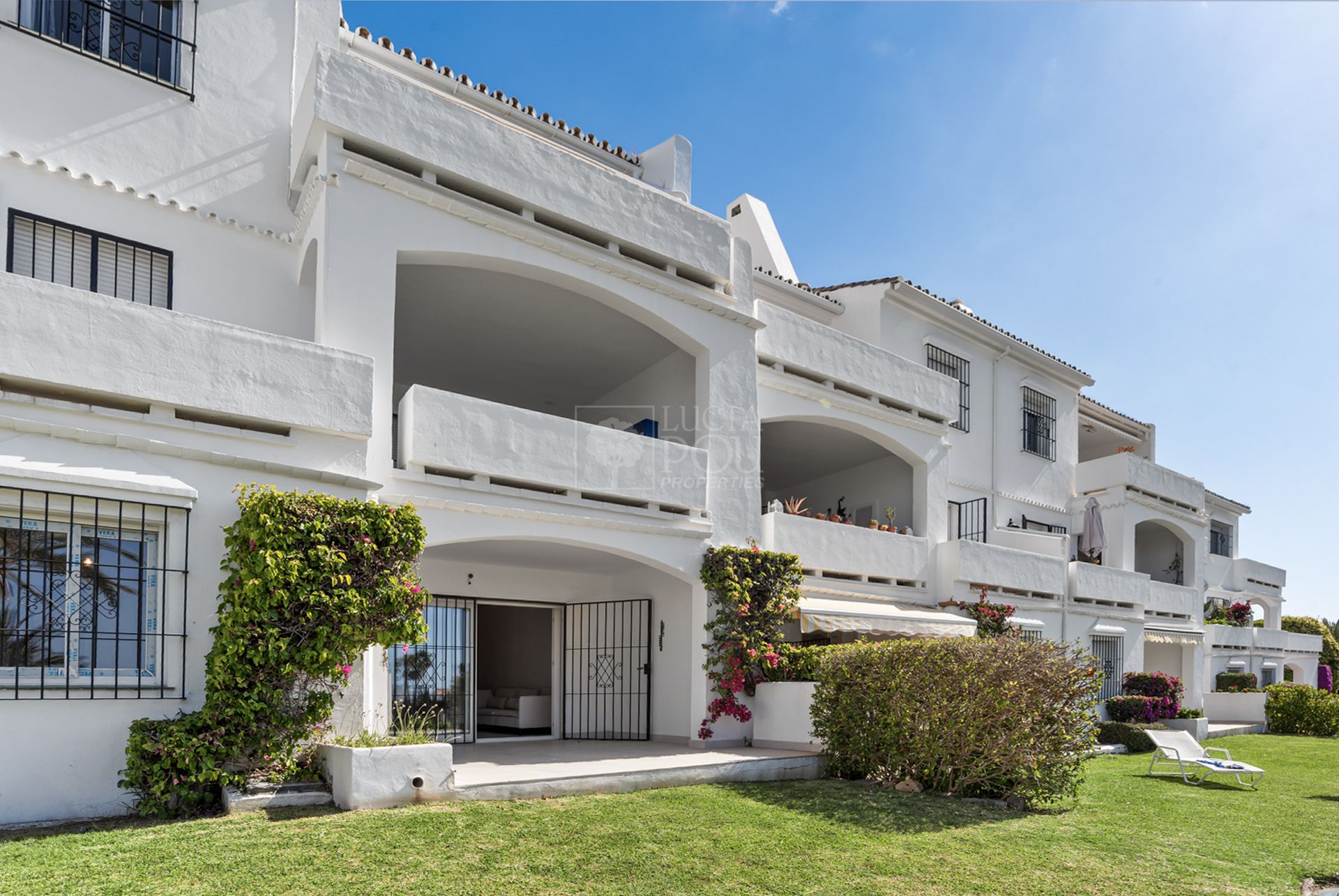 Apartamento Planta Baja  en Nueva Andalucia, Marbella