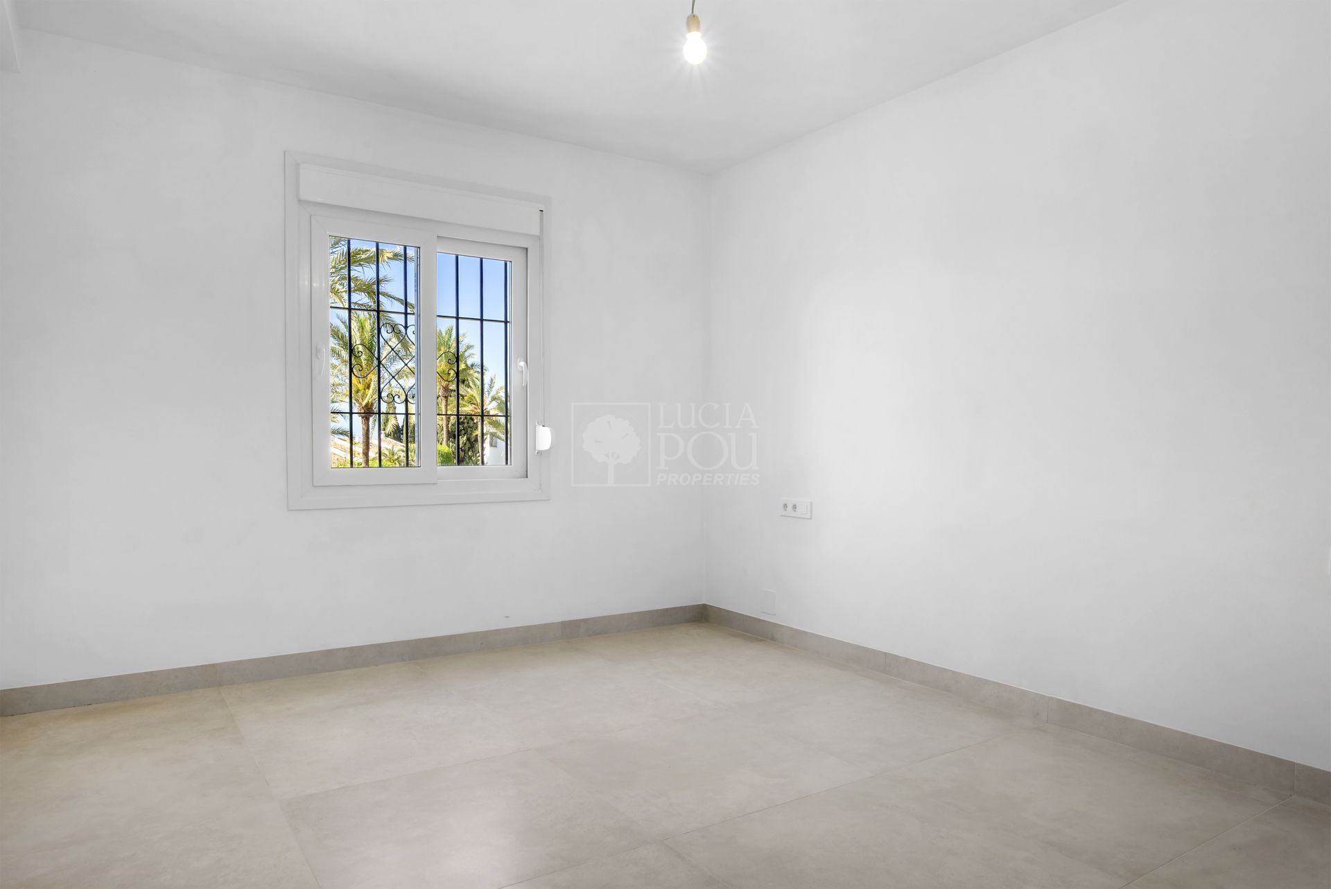Apartamento Planta Baja  en Nueva Andalucia, Marbella