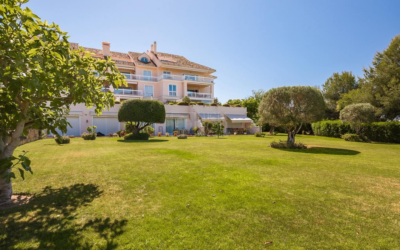 Apartamento Planta Baja  en Los Flamingos, Benahavis