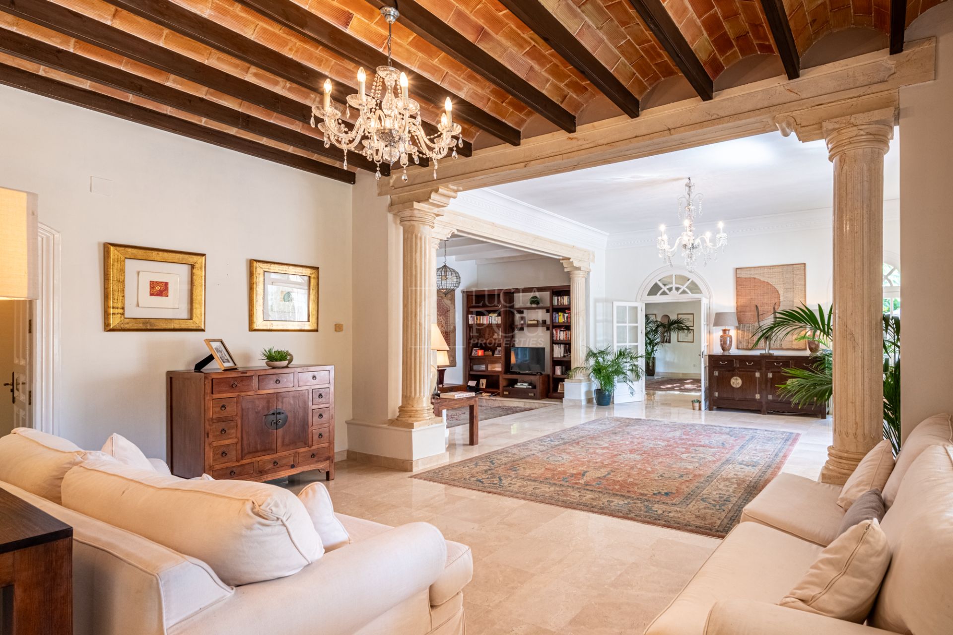 Villa  en Beach Side New Golden Mile, Estepona Este, Estepona