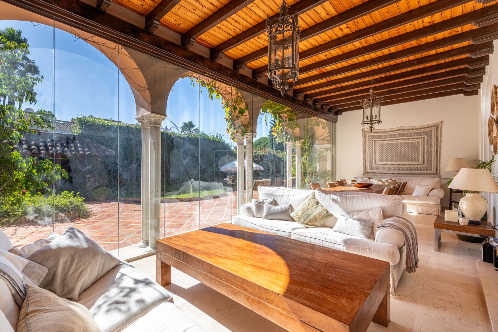 Villa  en Beach Side New Golden Mile, Estepona Este, Estepona