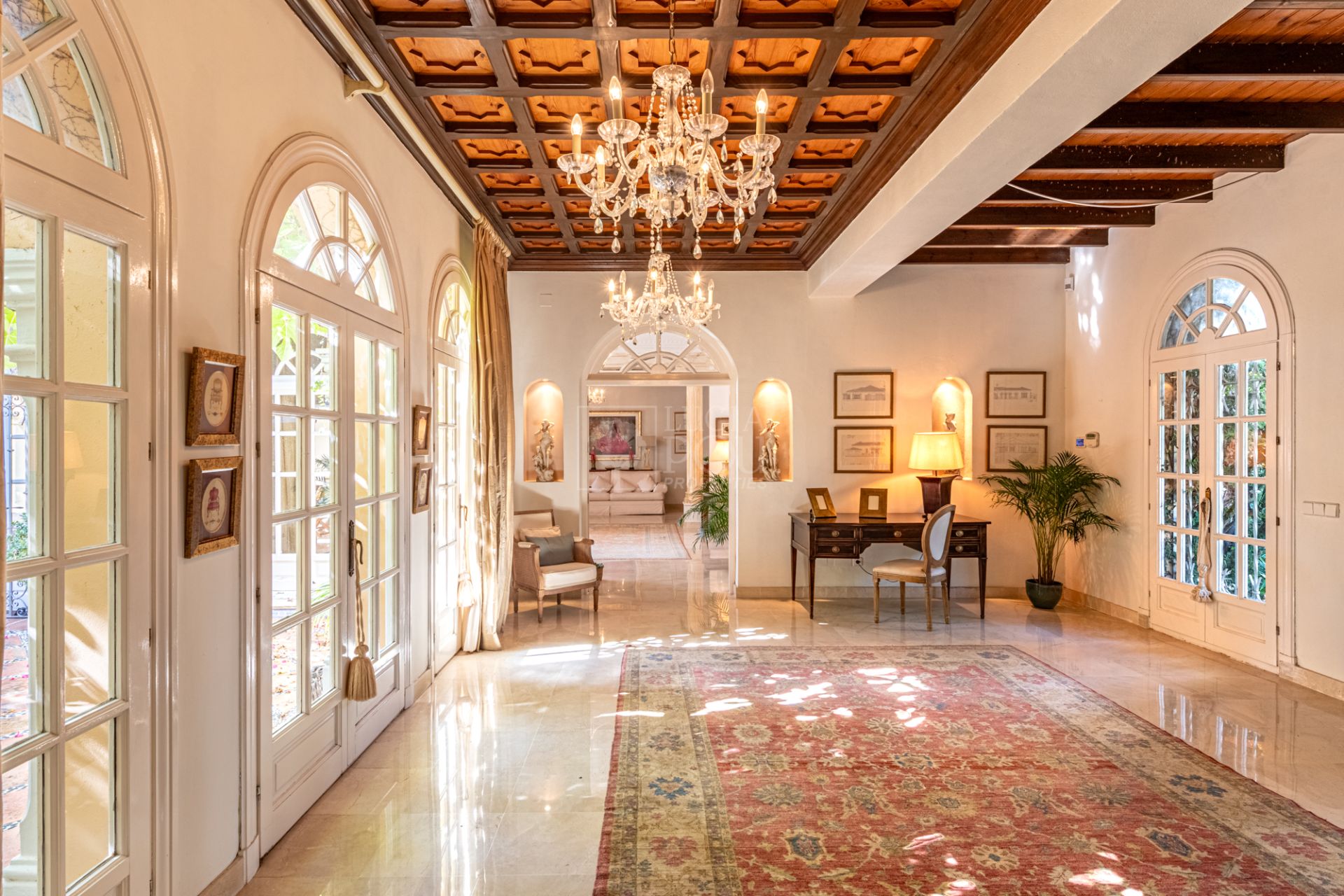 Villa  en Beach Side New Golden Mile, Estepona Este, Estepona