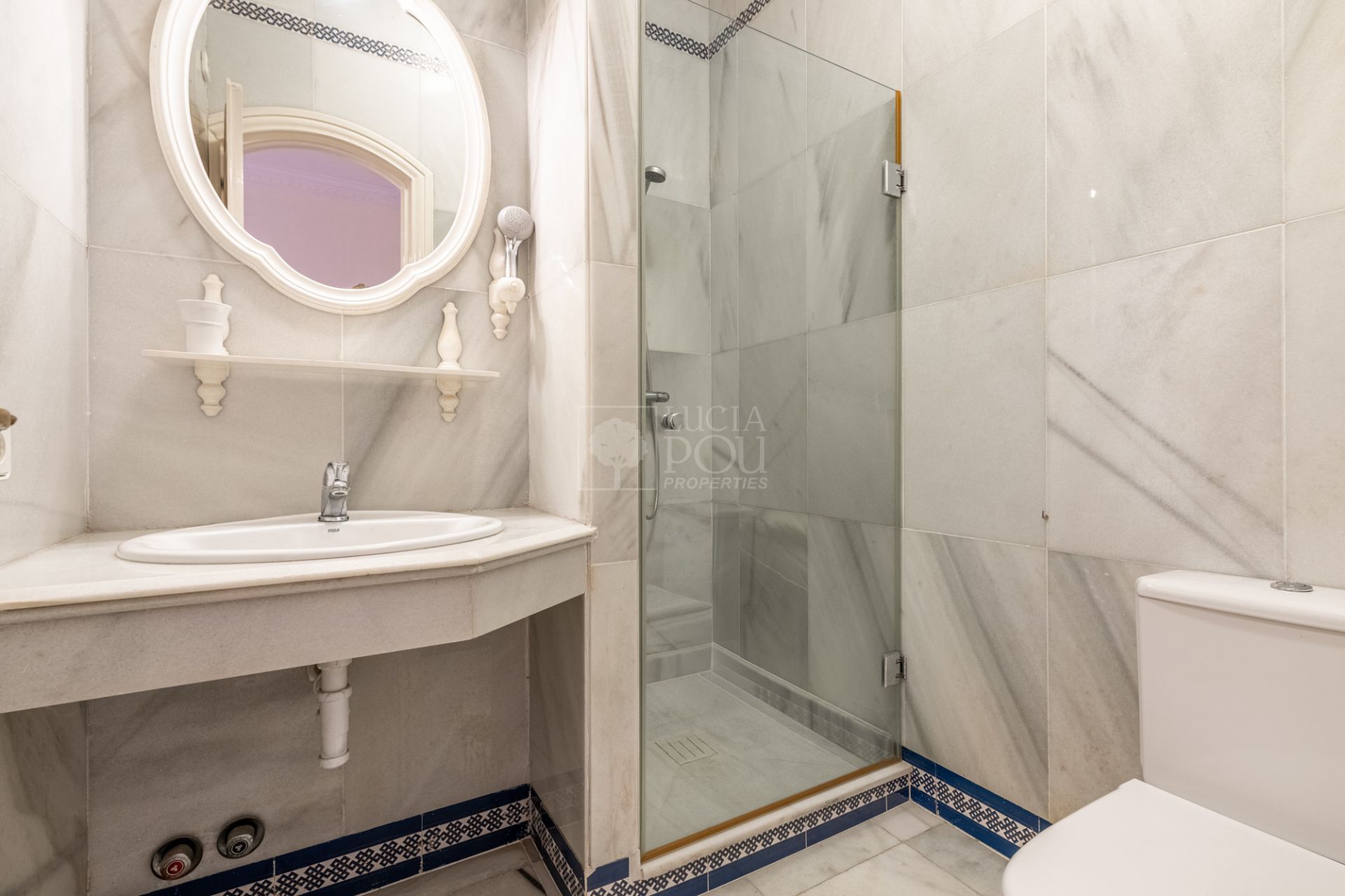 Villa  en Beach Side New Golden Mile, Estepona Este, Estepona