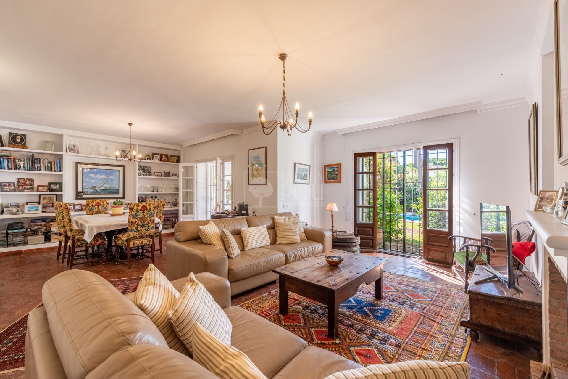 Villa  en Beach Side New Golden Mile, Estepona Este, Estepona